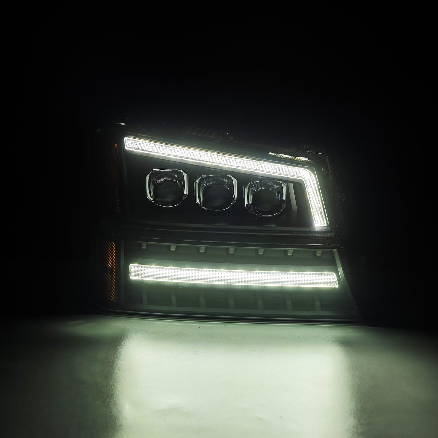 03-06 Chevrolet Silverado/02-06 Avalanche NOVA-Series Projector Headlights Black - Apollo Off-Road