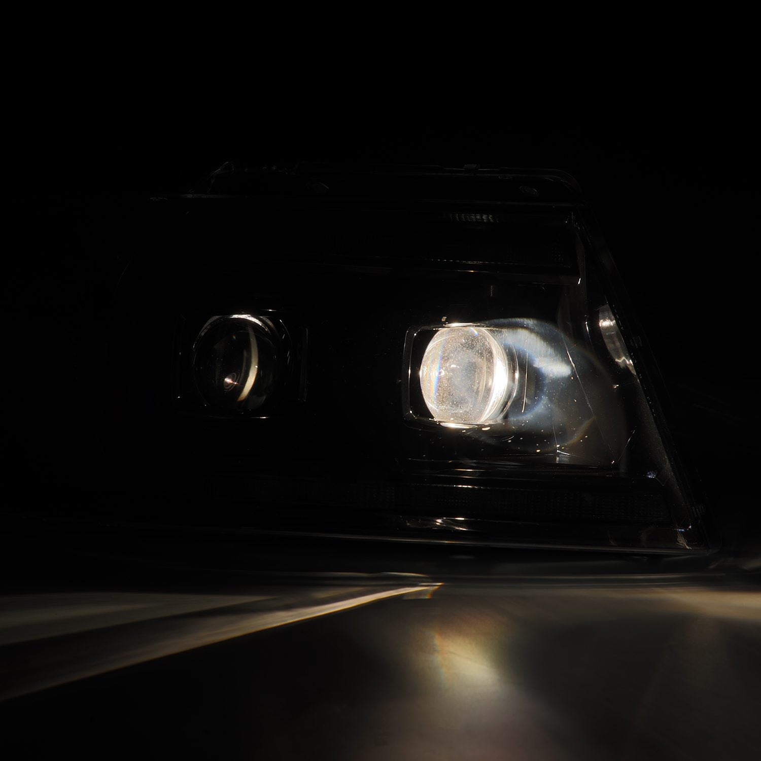 04-08 Ford F150 LUXX-Series Projector Headlights Alpha-Black - Apollo Off-Road