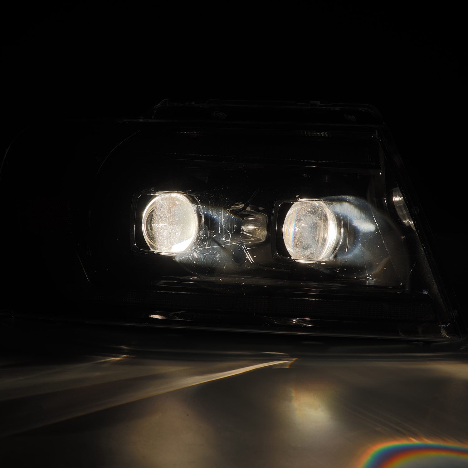 04-08 Ford F150 LUXX-Series Projector Headlights Alpha-Black - Apollo Off-Road