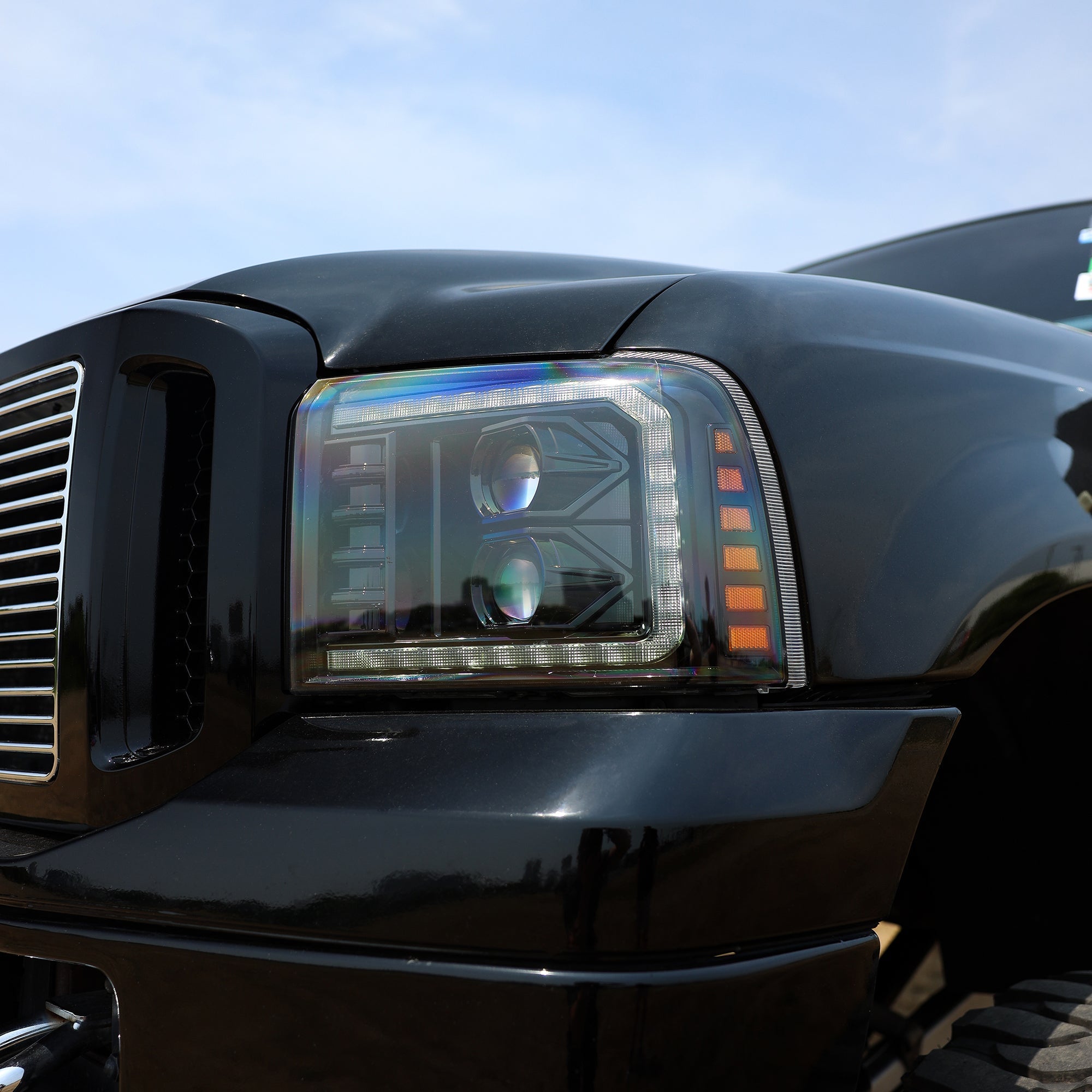 05-07 Ford F-250/350/450/550 Super Duty PRO-Series Halogen Projector Headlights Alpha-Black - Apollo Off-Road
