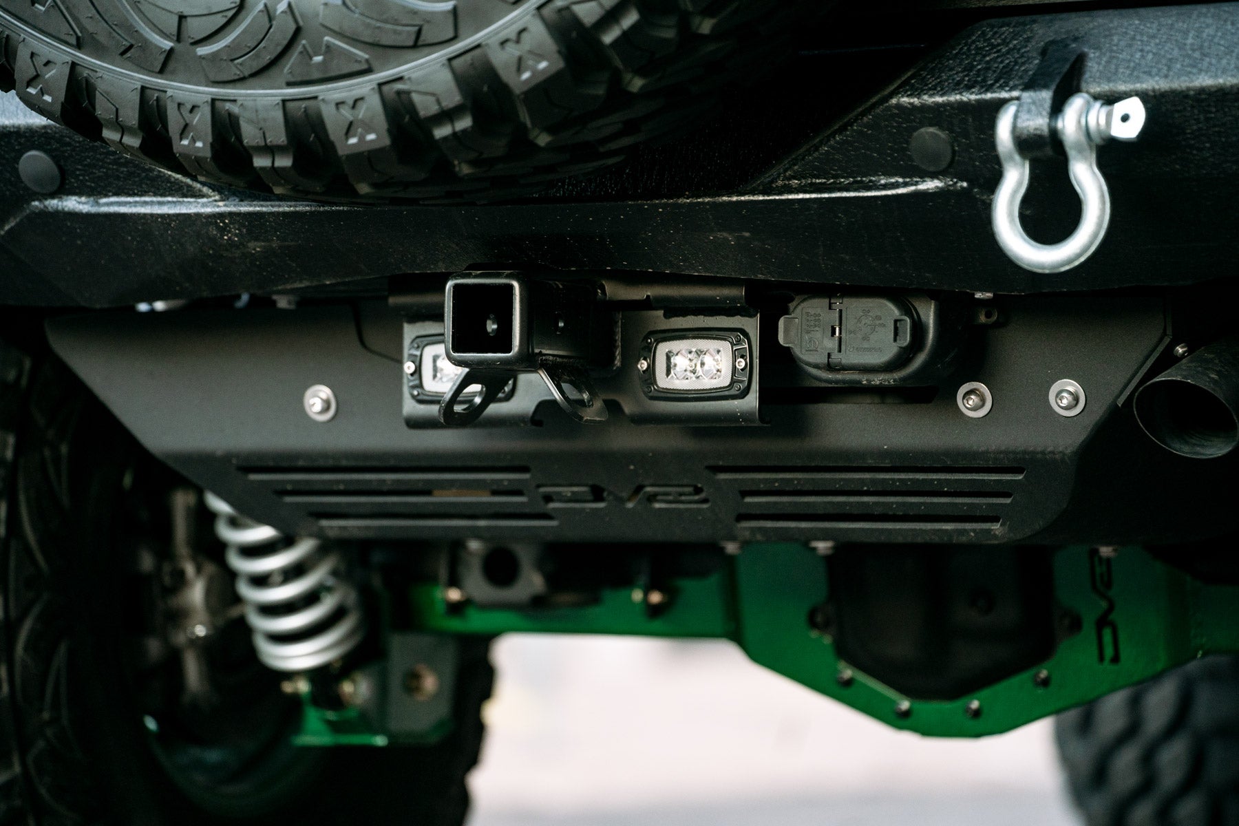 07-22 Jeep Wrangler JK/JL Bolt On Hitch With Cube Lights - Apollo Off-Road