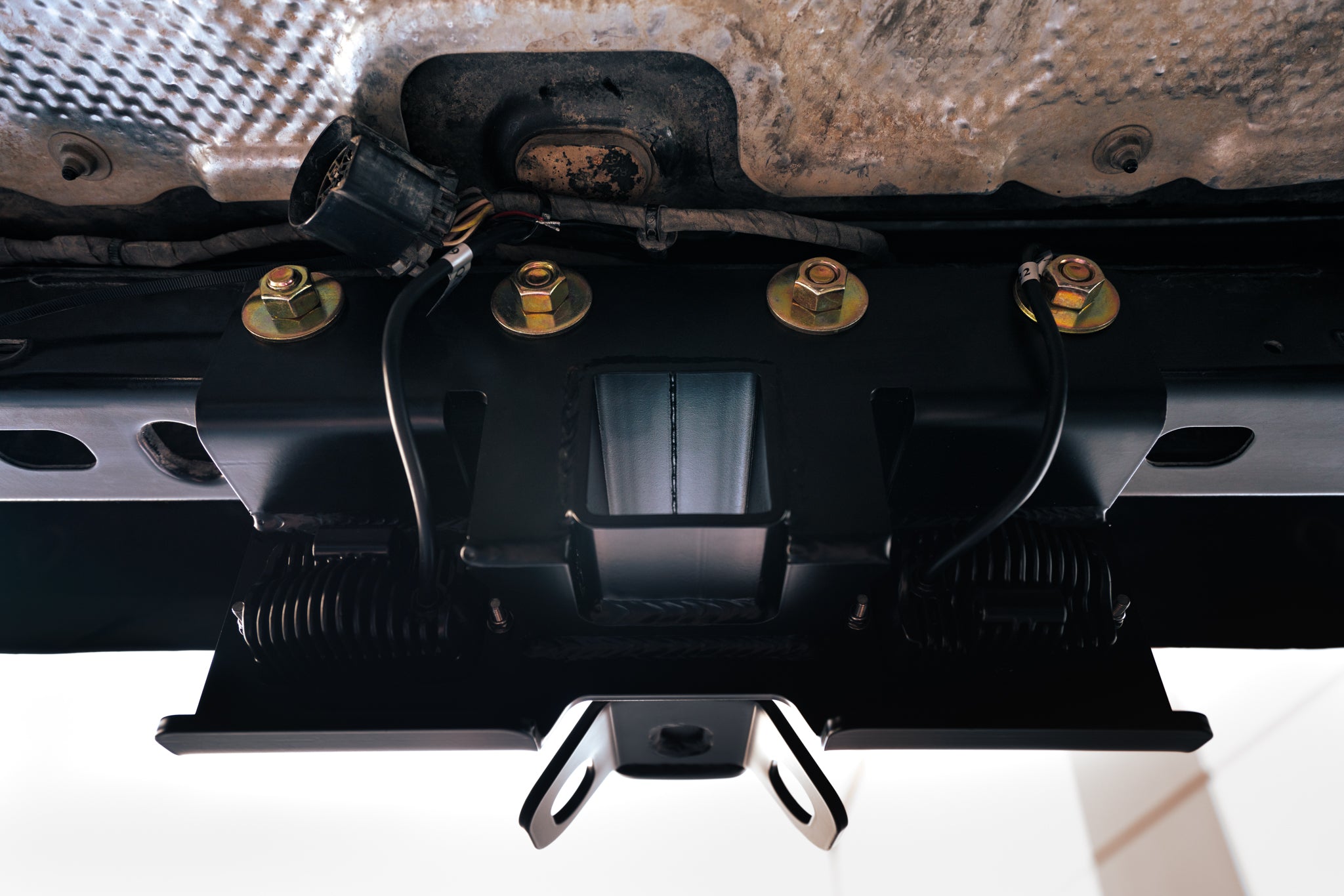07-22 Jeep Wrangler JK/JL Bolt On Hitch With Cube Lights - Apollo Off-Road