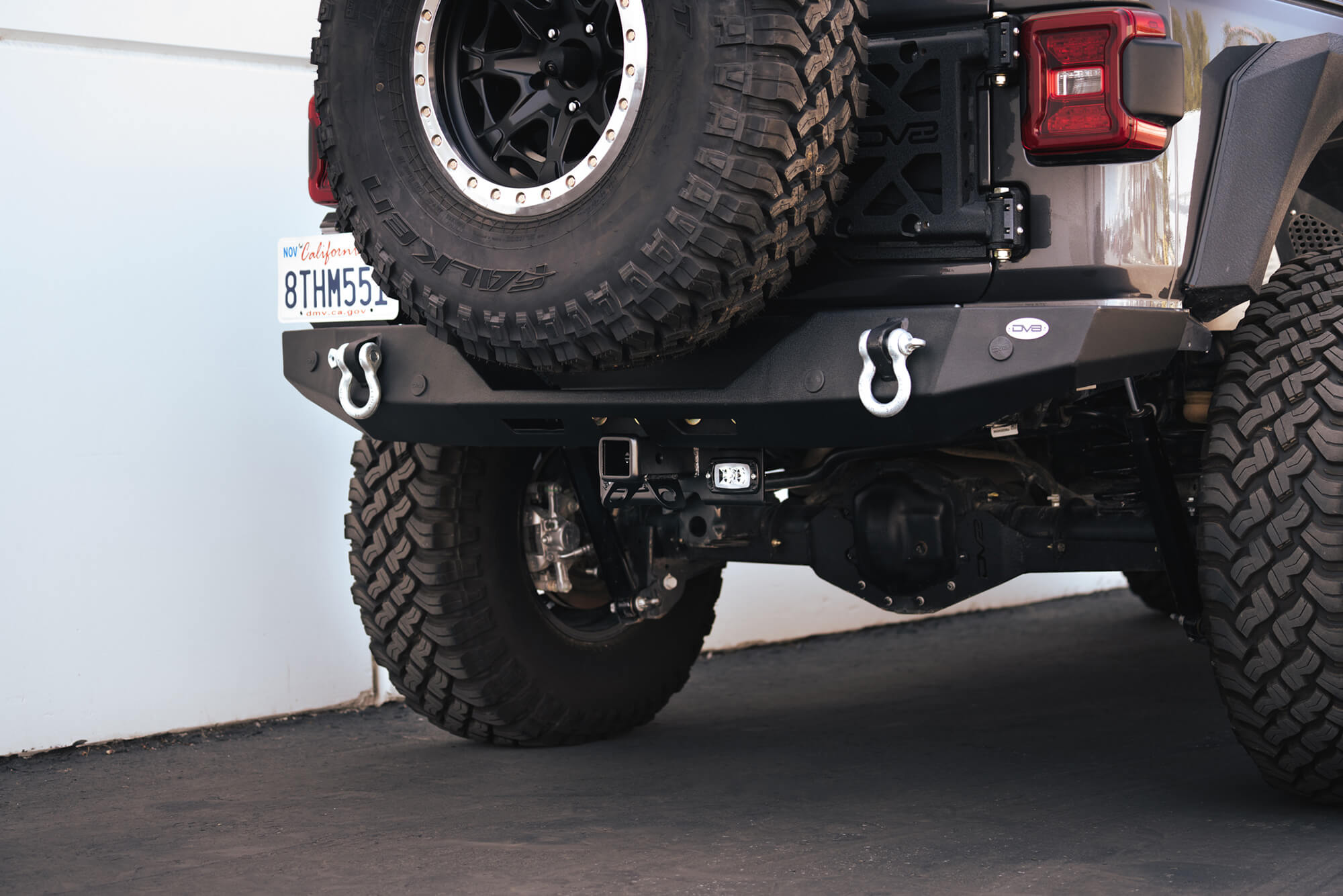 07-22 Jeep Wrangler JK/JL Bolt On Hitch With Cube Lights - Apollo Off-Road