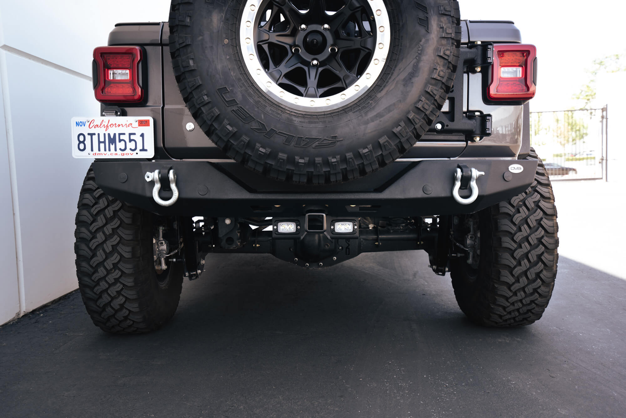 07-22 Jeep Wrangler JK/JL Bolt On Hitch With Cube Lights - Apollo Off-Road