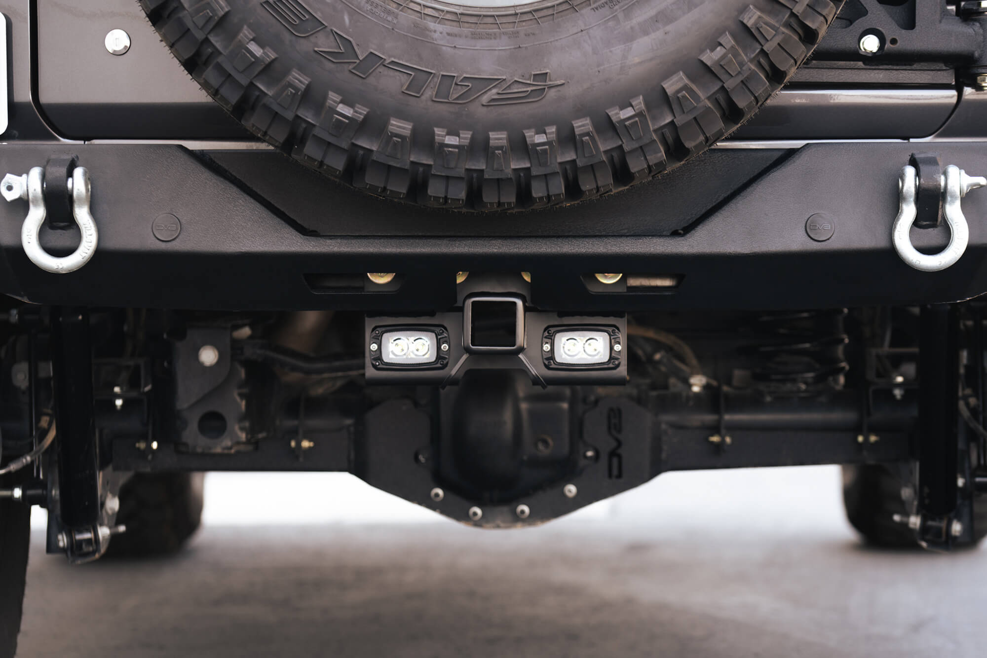 07-22 Jeep Wrangler JK/JL Bolt On Hitch With Cube Lights - Apollo Off-Road