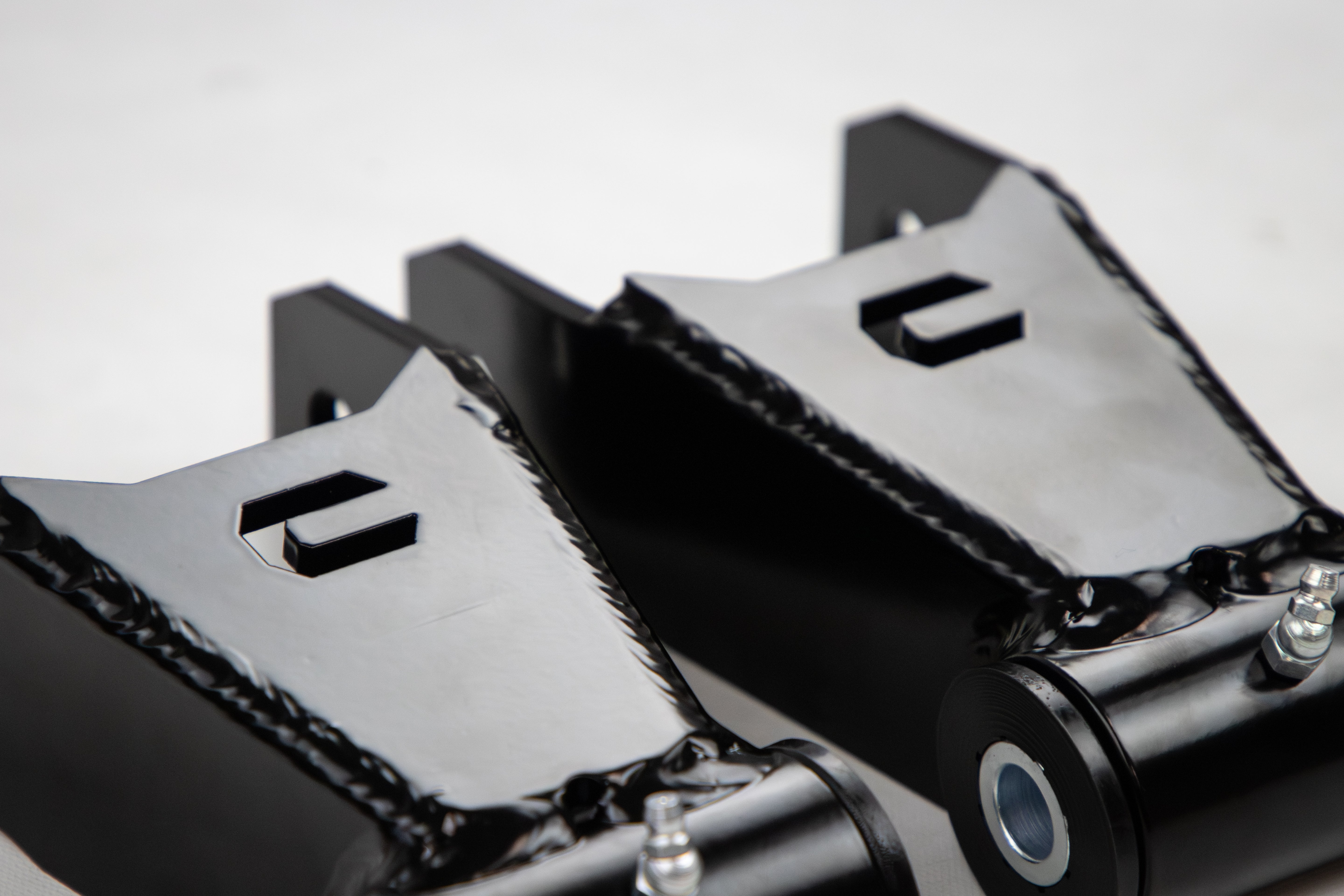 1 Inch Drop Shackle Cognito