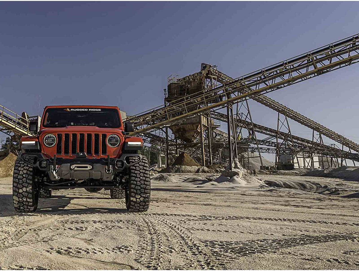 Venator Front Bumper 18-Present Jeep Wrangler Jl 20-Present Gladiator JT Rugged Ridge