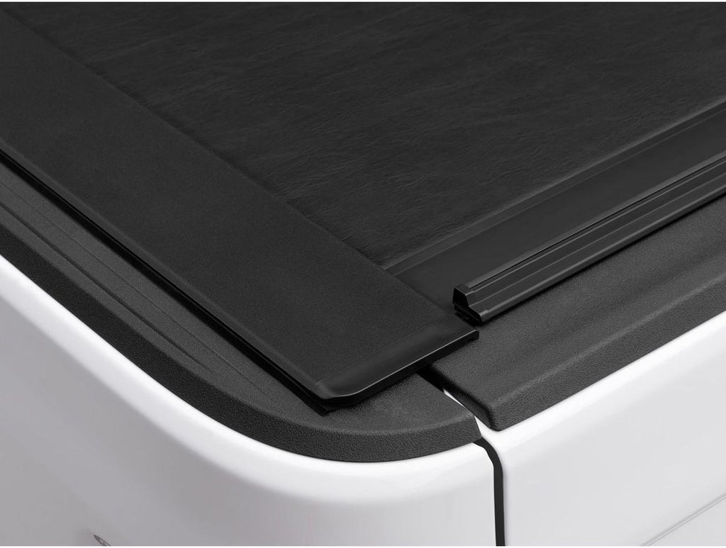 Armis Retractable Locking Bed Cvr W/o Trail Rails 20-Present Jeep Gladiator JT Rugged Ridge