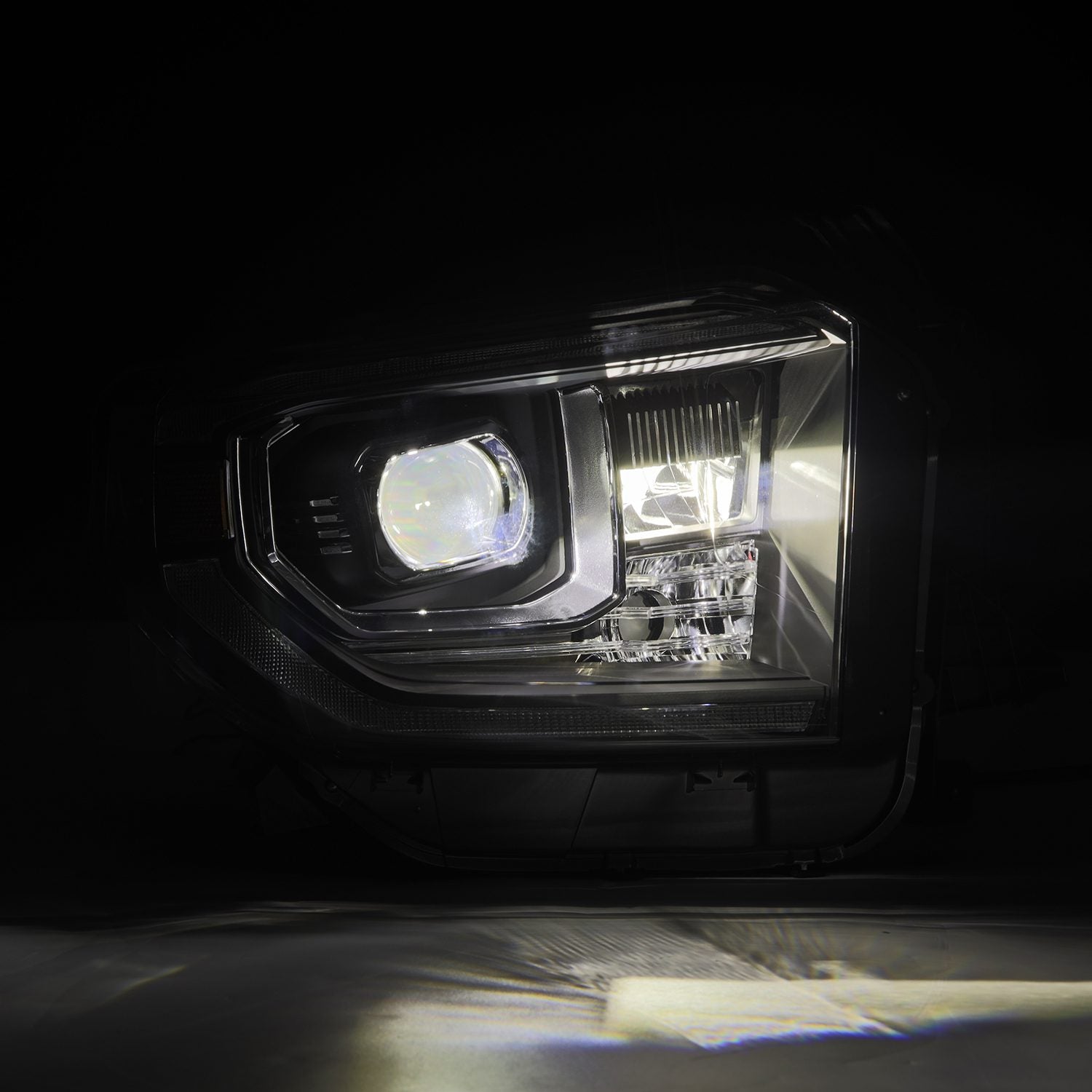 14-21 Toyota Tundra LUXX-Series Projector Headlights Black - Apollo Off-Road