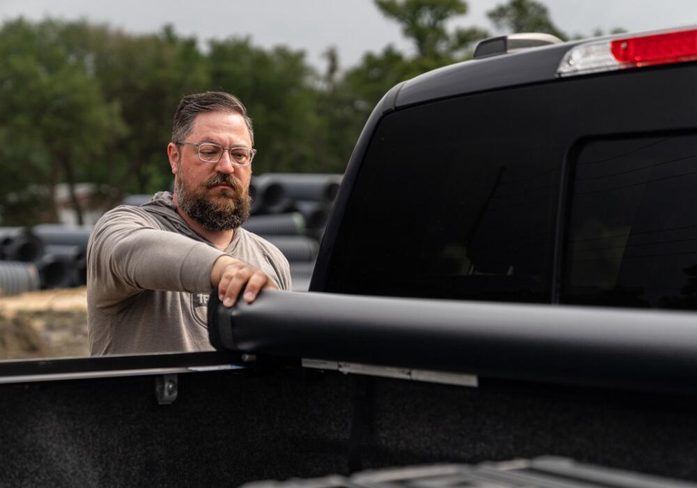 Pro X15 Tonneau Cover Black 2015-2025 Ford F-150 5 Foot 7 Inch Bed (Includes Lightning) Truxedo