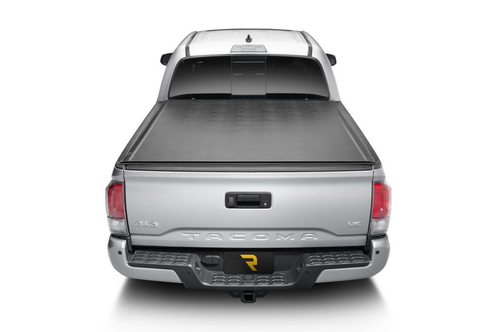 Sentry Tonneau Cover Black 2022-2026 Toyota Tundra 6 Foot 7 Inch Bed without Deck Rail System Truxedo