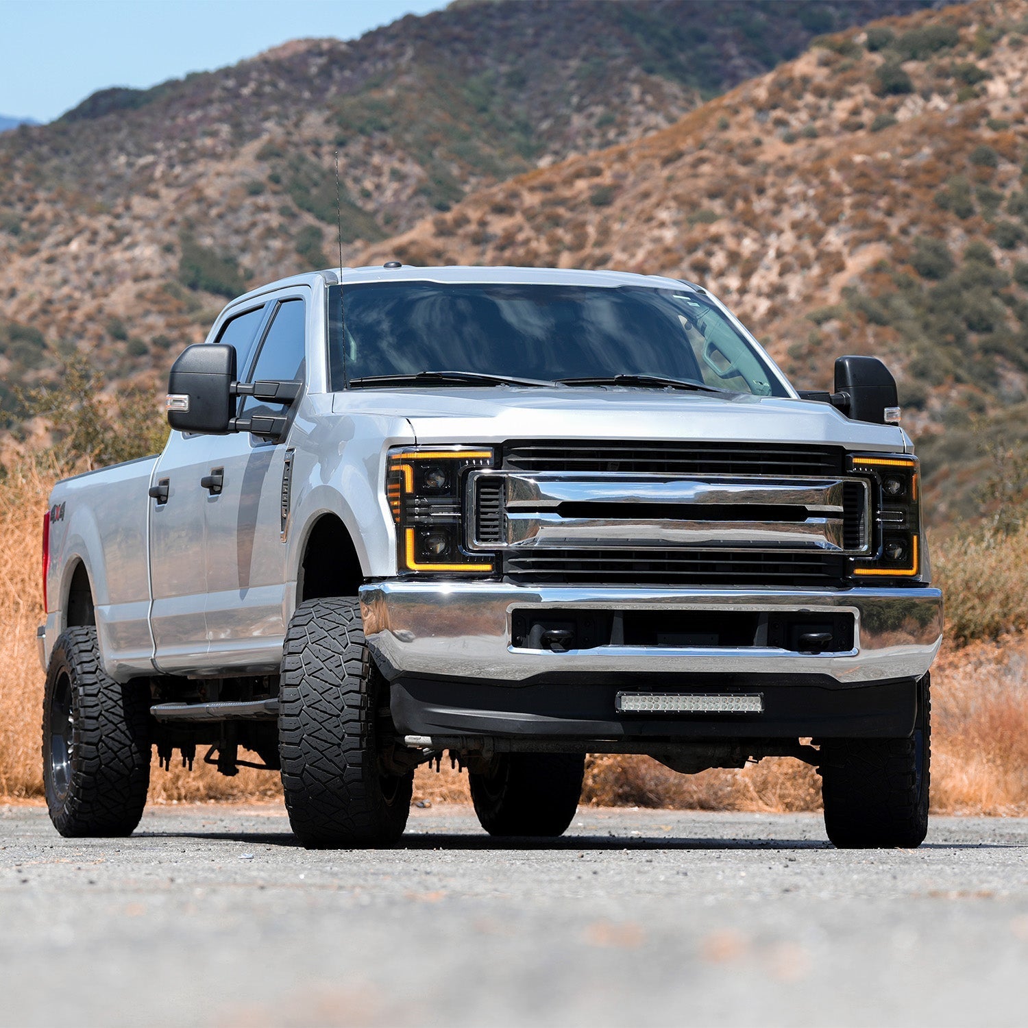 17-19 Ford F-250/350/450/550 Super Duty LUXX-Series LED Projector Headlights Black - Apollo Off-Road