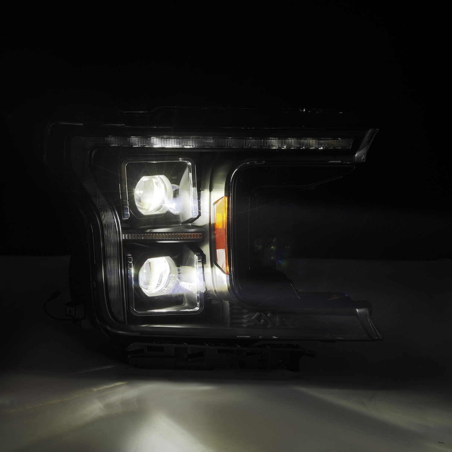 18-20 Ford F150 LUXX-Series Projector Headlights Alpha-Black - Apollo Off-Road