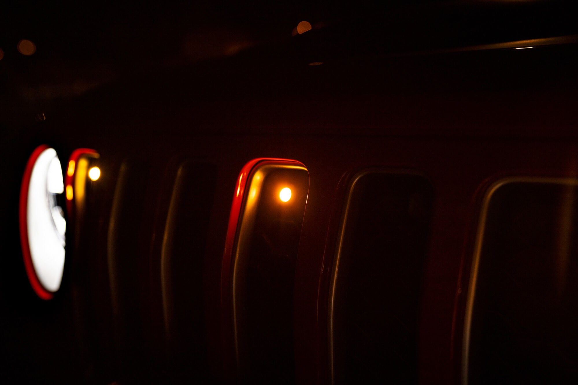 18-22 Jeep Wrangler JL Front Grille Amber Accent Lights - Apollo Off-Road