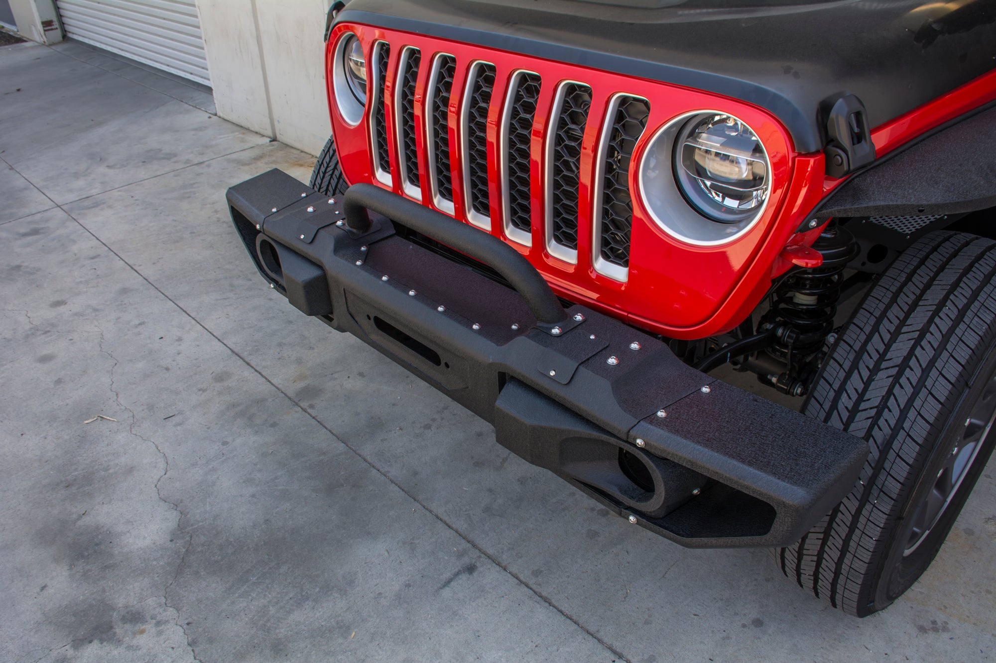 18+ Jeep JL & 20+ Jeep JT Jeep Modular Front Bumper With Bull Bar - Apollo Off-Road