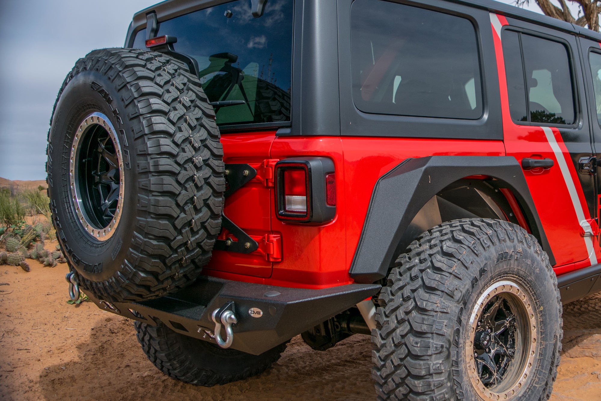 18+ Jeep JL Tailgate Mounted Tire Carrier - Apollo Off-Road