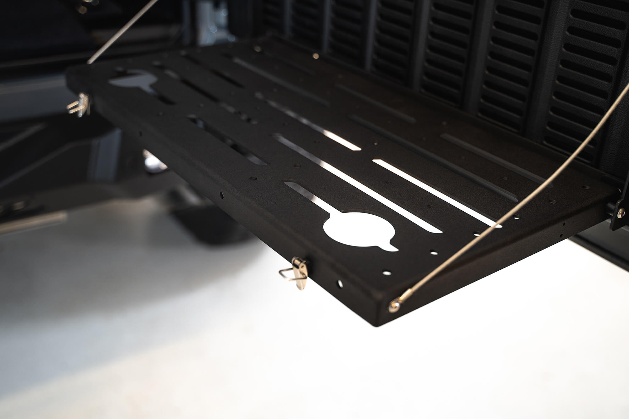 18+ Jeep JL Trail Table; Rear Door - Apollo Off-Road