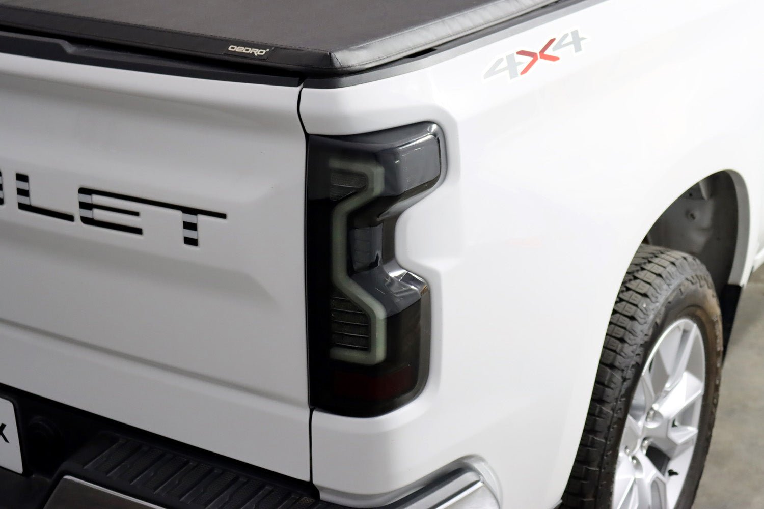 19-24 Chevrolet Silverado 1500 / 20-24 Silverado 2500/3500 HD PRO-Series LED Tail Lights Jet Black - Apollo Off-Road