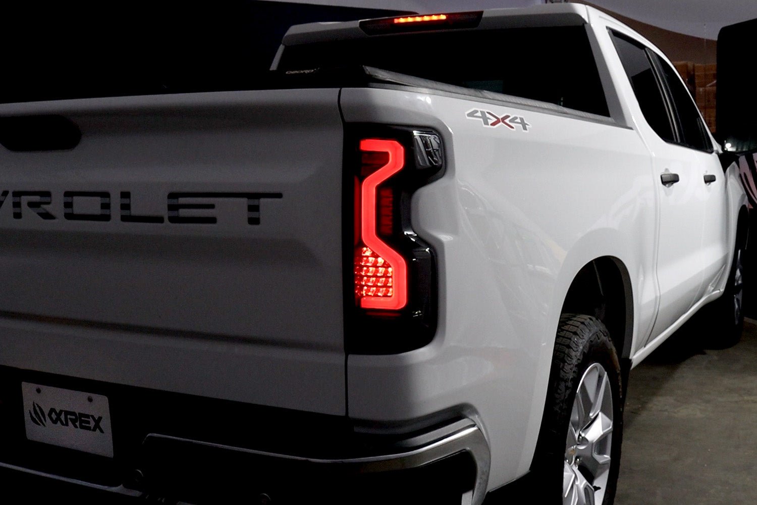 19-24 Chevrolet Silverado 1500 / 20-24 Silverado 2500/3500 HD PRO-Series LED Tail Lights Jet Black - Apollo Off-Road