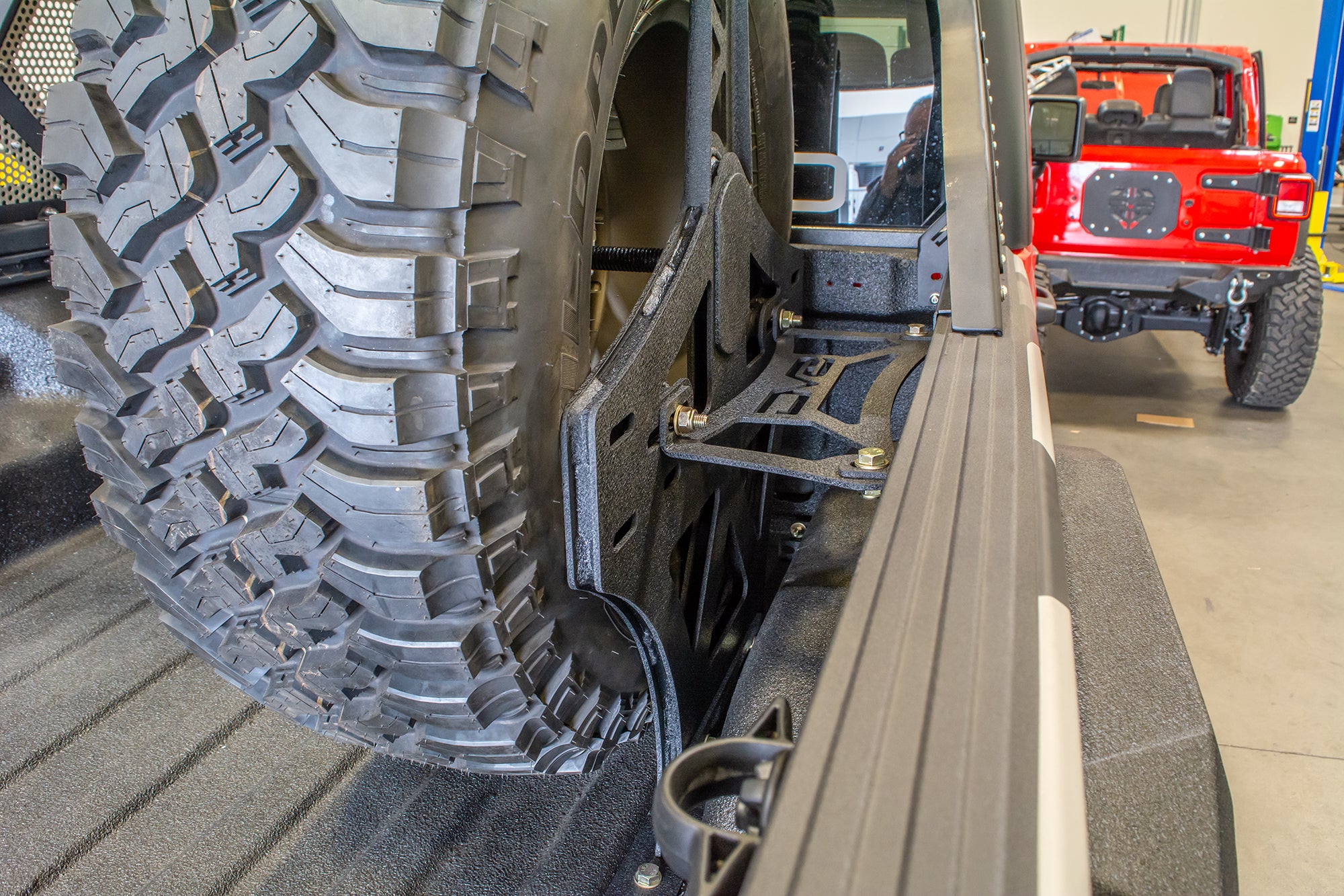 20+ Jeep JT Stand Up Spare Tire Mount - Apollo Off-Road