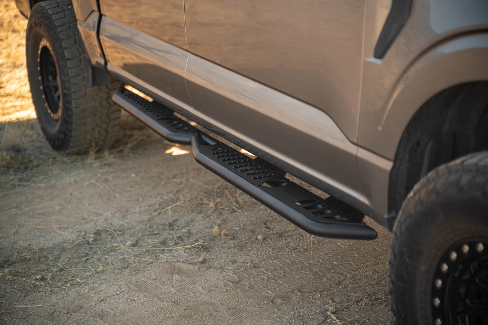 2015-2024 Ford F-150 Crew Cab OE Plus Side Steps - Apollo Off-Road