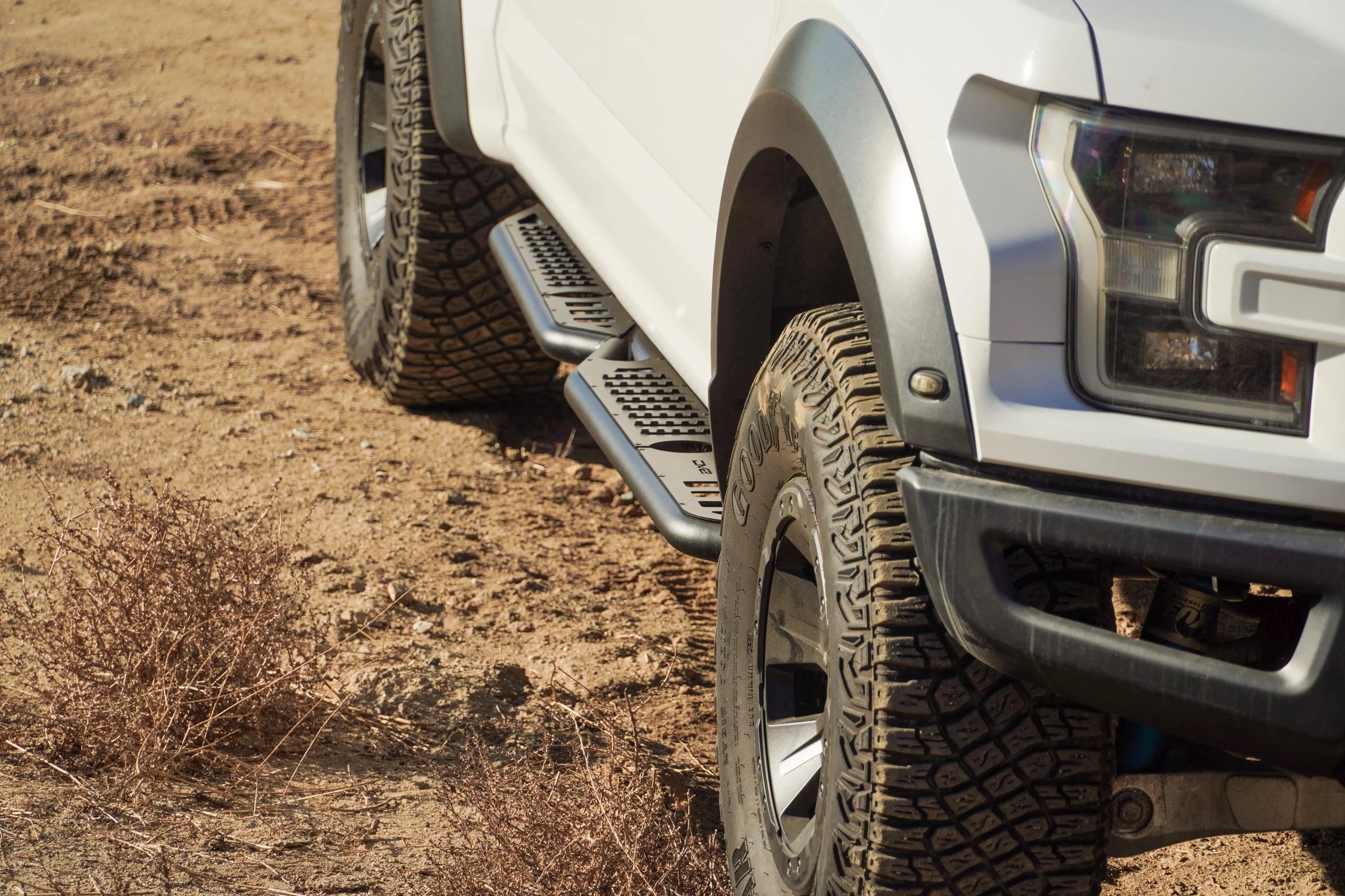 2015-2024 Ford F-150 Crew Cab OE Plus Side Steps - Apollo Off-Road