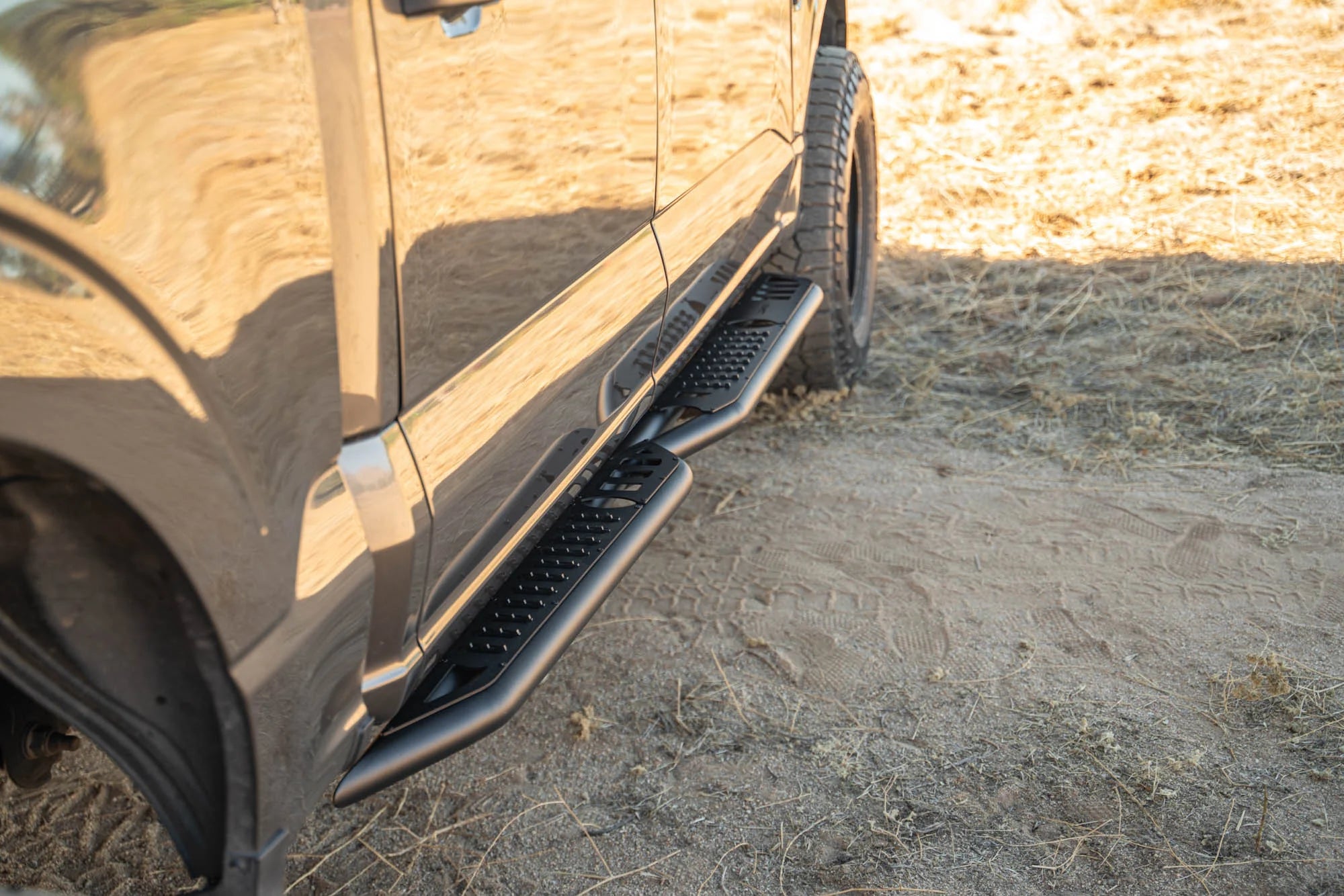2015-2024 Ford F-150 Crew Cab OE Plus Side Steps - Apollo Off-Road