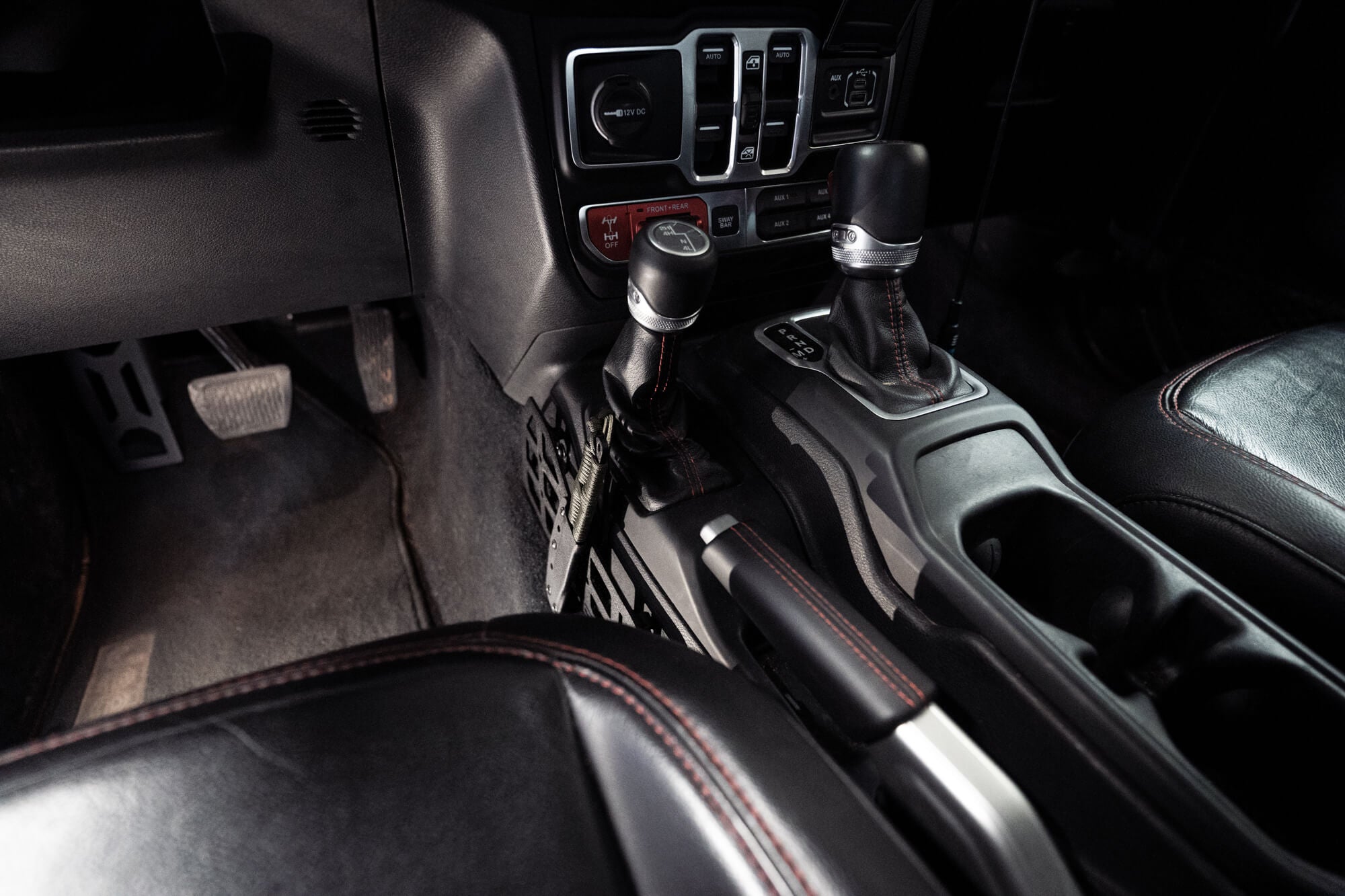 2018+ Jeep Wrangler and Gladiator Center Console Molle Panels - Apollo Off-Road