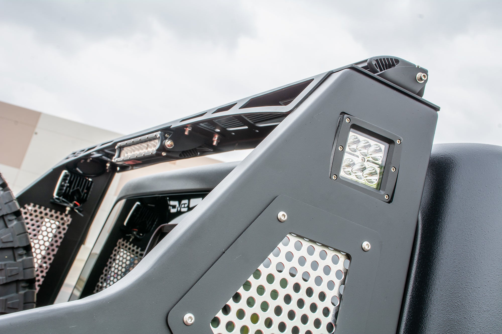 2020+ Jeep Gladiator JT Chase Rack - Apollo Off-Road
