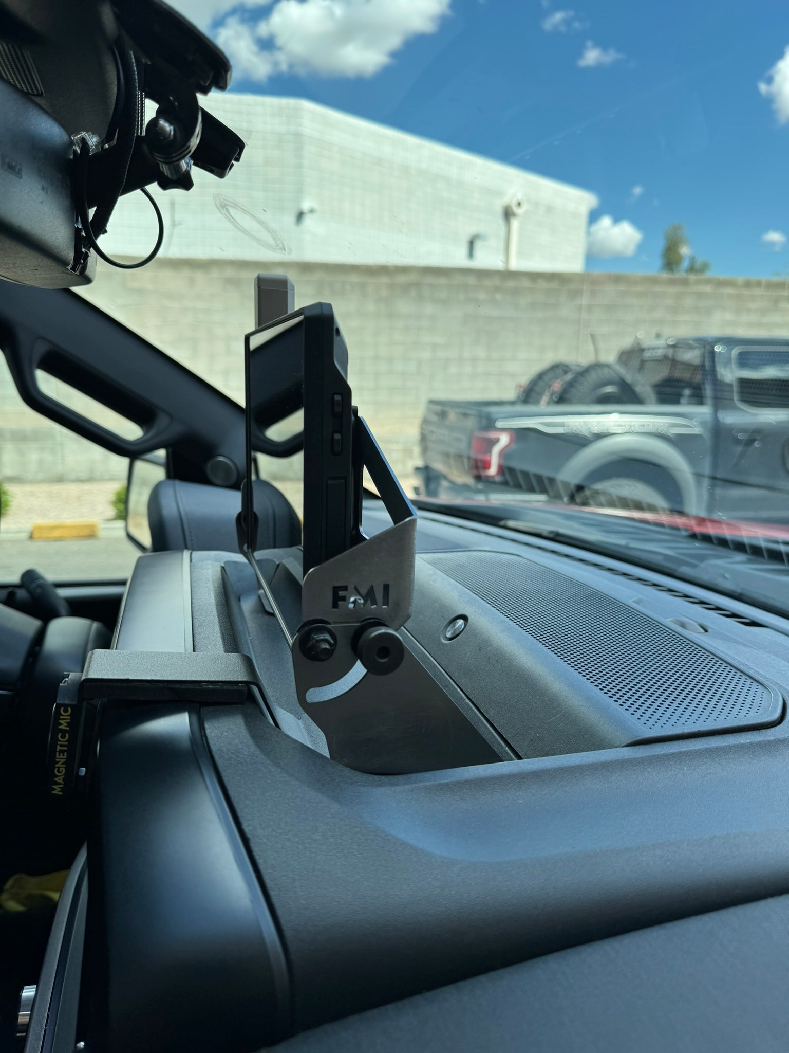 2021-2023 Gen 3 Raptor Center Dash Fold Down GPS mount-Garmin TREAD XL - Apollo Off-Road