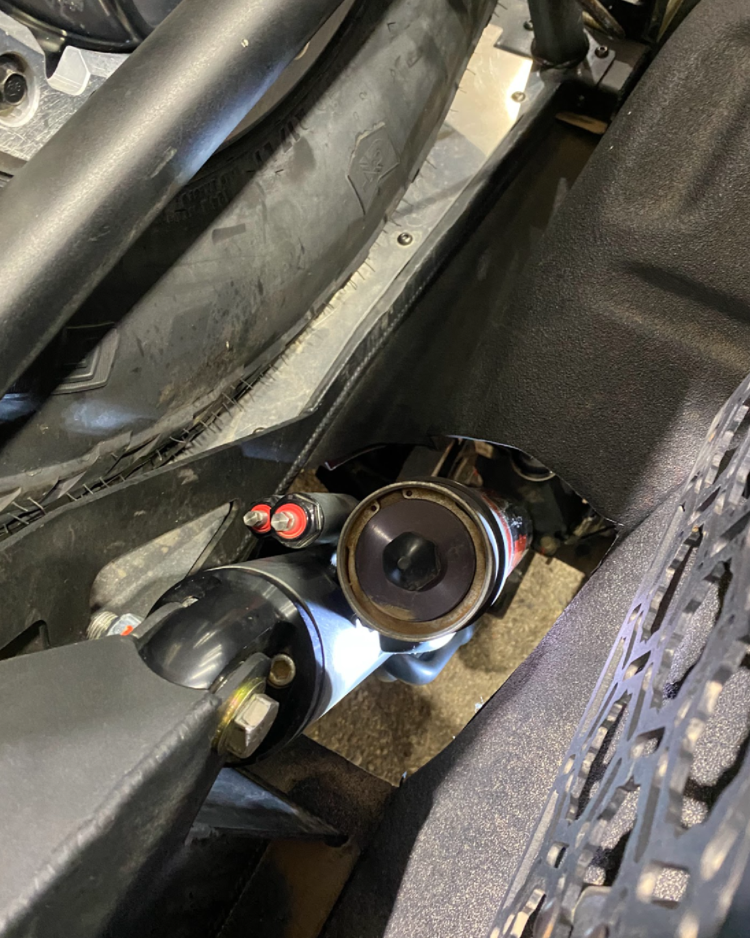 Foutz Motorsports 5-Link Mid Travel Rear Suspension Kit with Thru the bed Bypass Shock 2017-2020 Ford F-150 Raptor