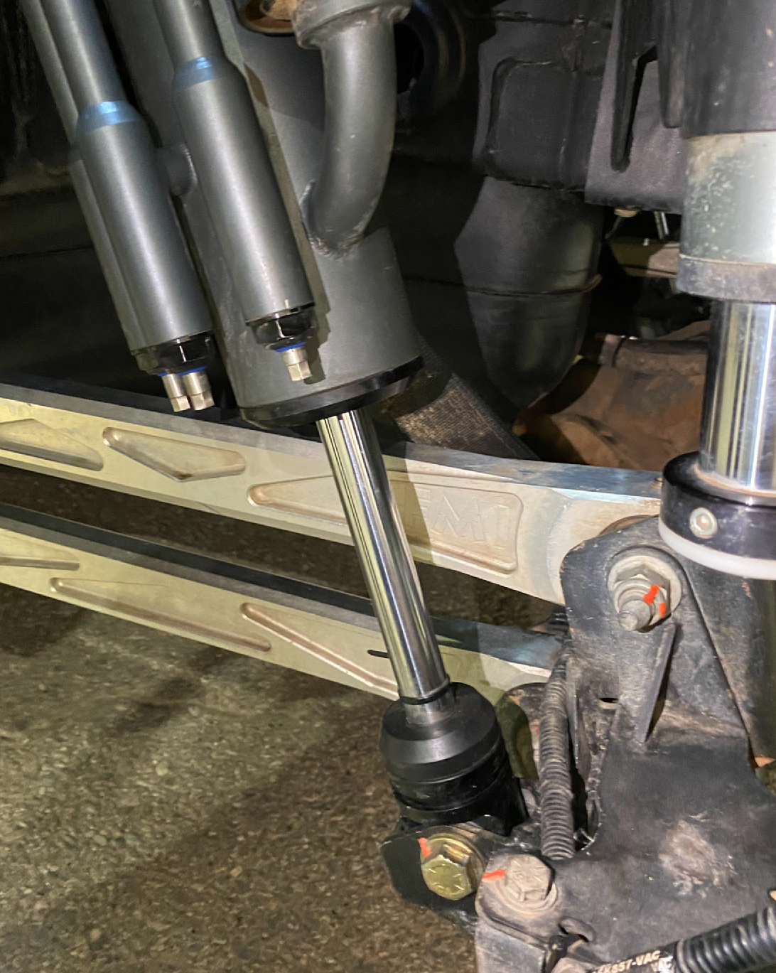 Foutz Motorsports 5-Link Mid Travel Rear Suspension Kit with Thru the bed Bypass Shock 2017-2020 Ford F-150 Raptor