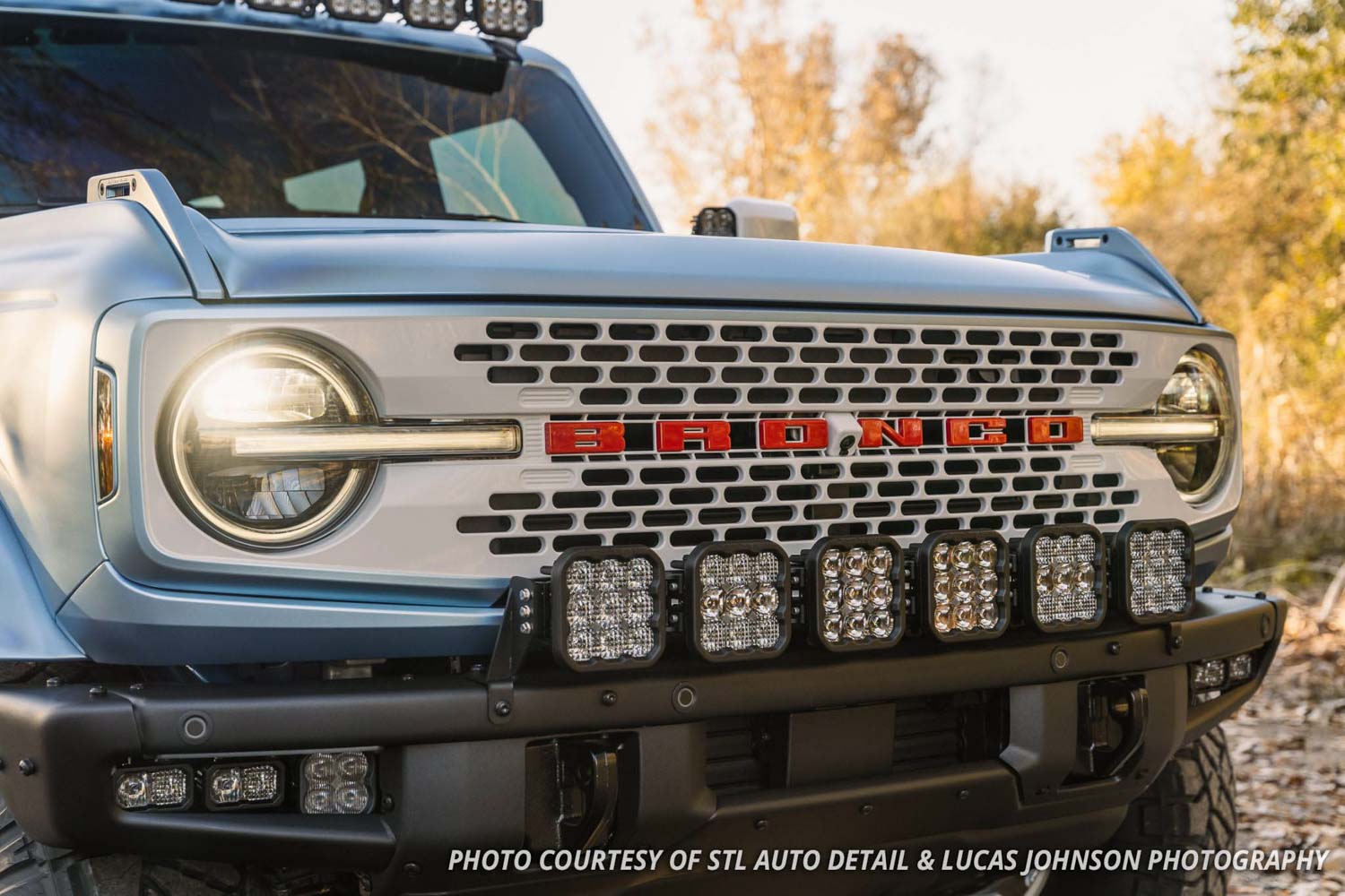 Diode Dynamics Bronco SS5 6-Pod CrossLink Grille Lightbar Kit Sport Yellow Combo