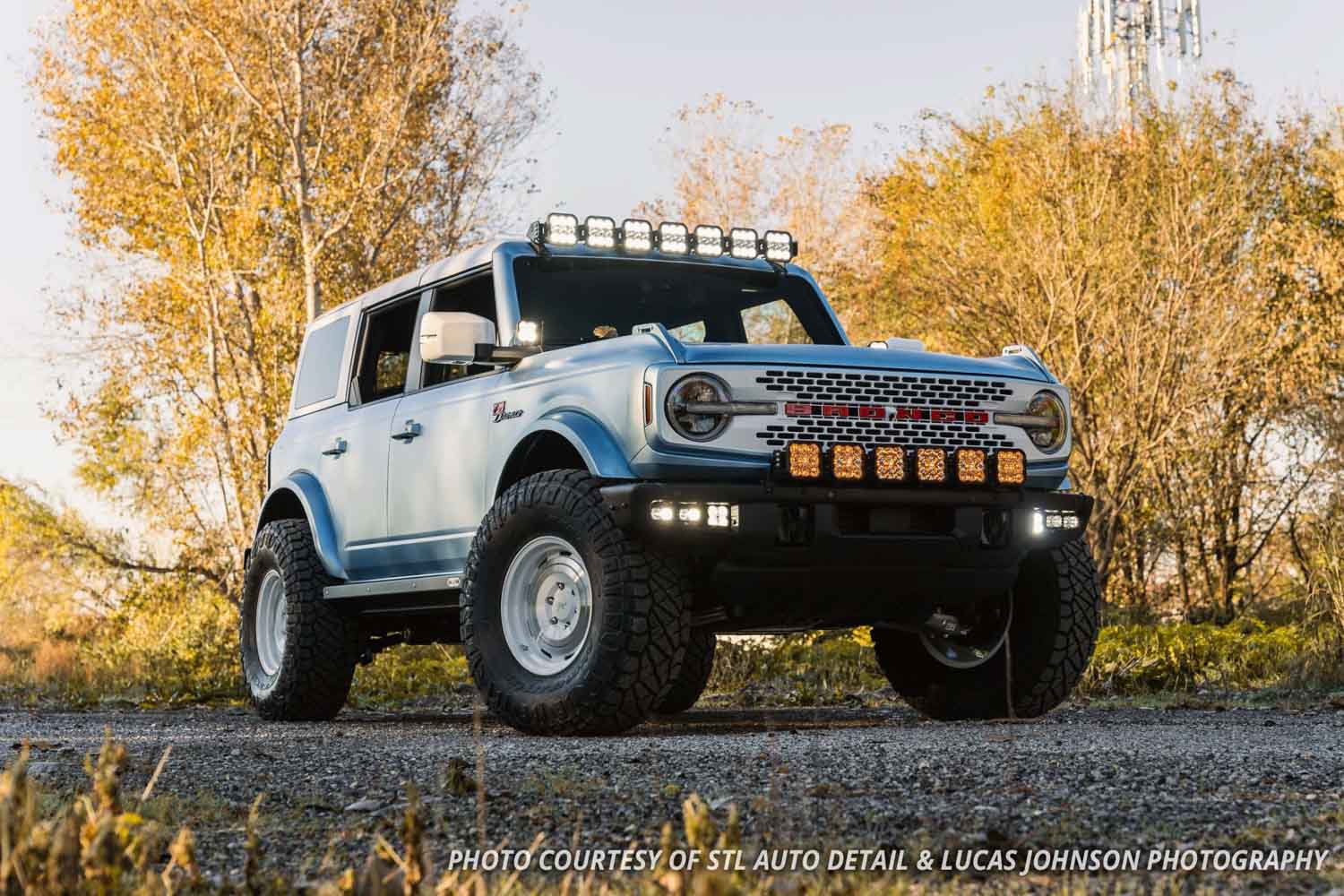 Diode Dynamics Bronco SS5 6-Pod CrossLink Grille Lightbar Kit Sport White Combo