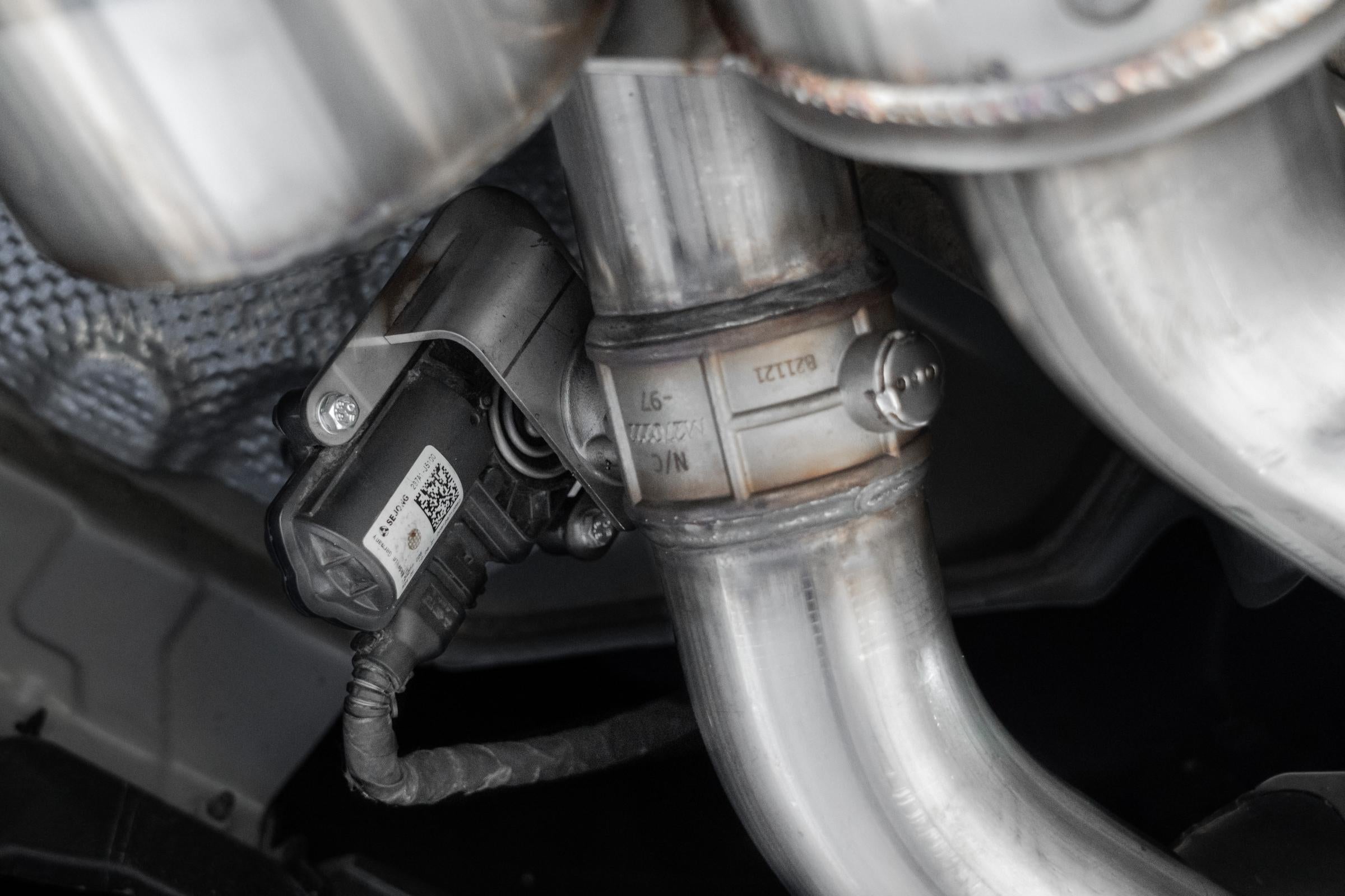 2022-2023 Kia Stinger 3.3L AWD/RWD 2.5 Inch Cat-Back Dual Split Rear Quad Outlet T304 Stainless Steel Active Exhaust - Apollo Off-Road