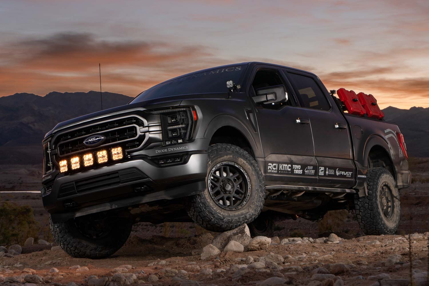 Diode Dynamics SS5 Grille CrossLink Lightbar Kit for 2021-2023 Ford F-150 Sport White Combo