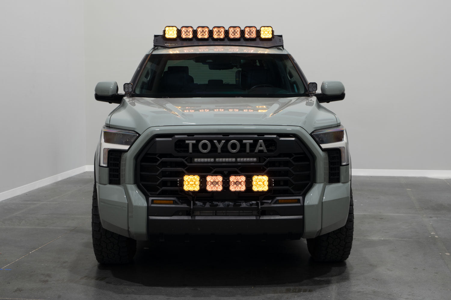 Diode Dynamics SS5 Grille CrossLink Lightbar Kit for 2022+ Toyota Tundra Pro Yellow Combo