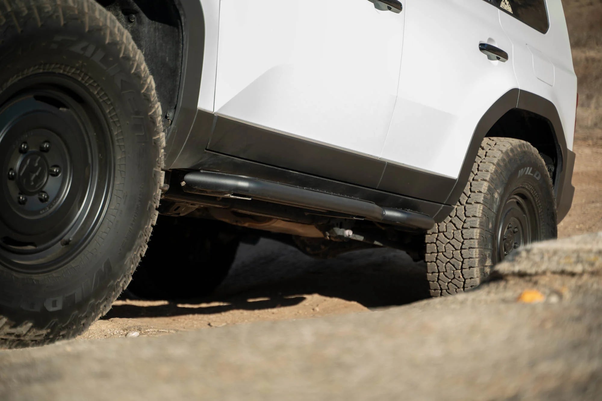 2024+ Toyota Land Cruiser OE Plus Side Steps - Apollo Off-Road