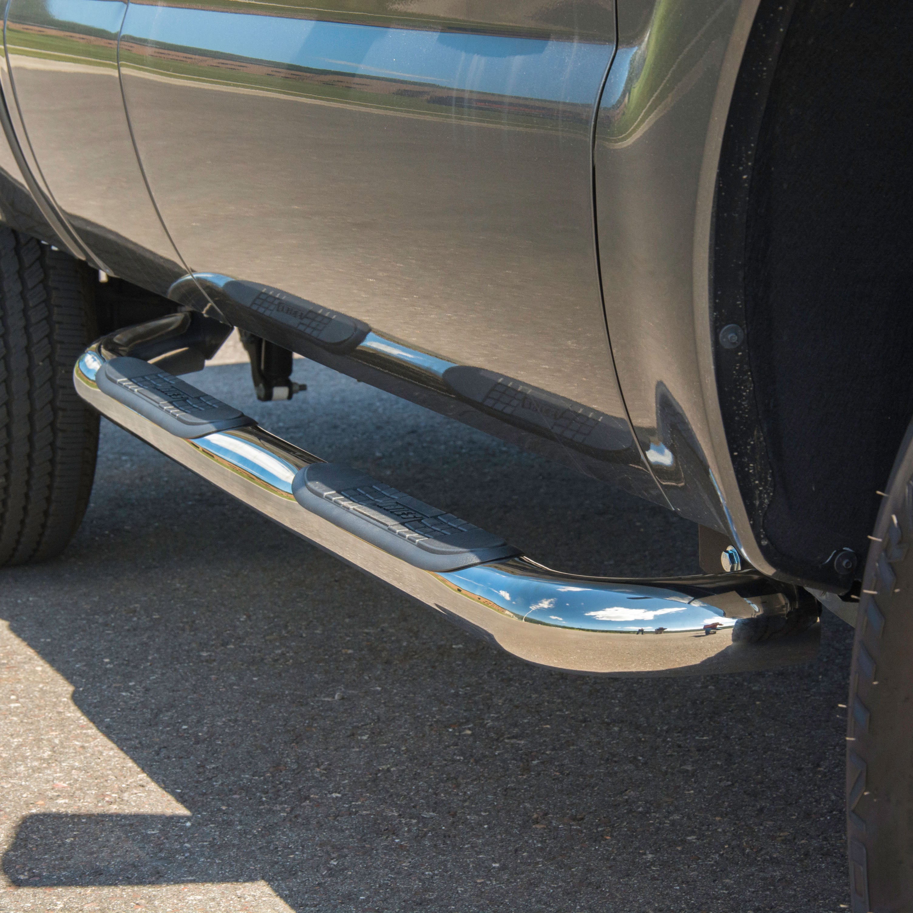 ARIES 3" Round Polished Stainless Side Bars, 1999-2016 Ford F-250/F-350 Super Duty