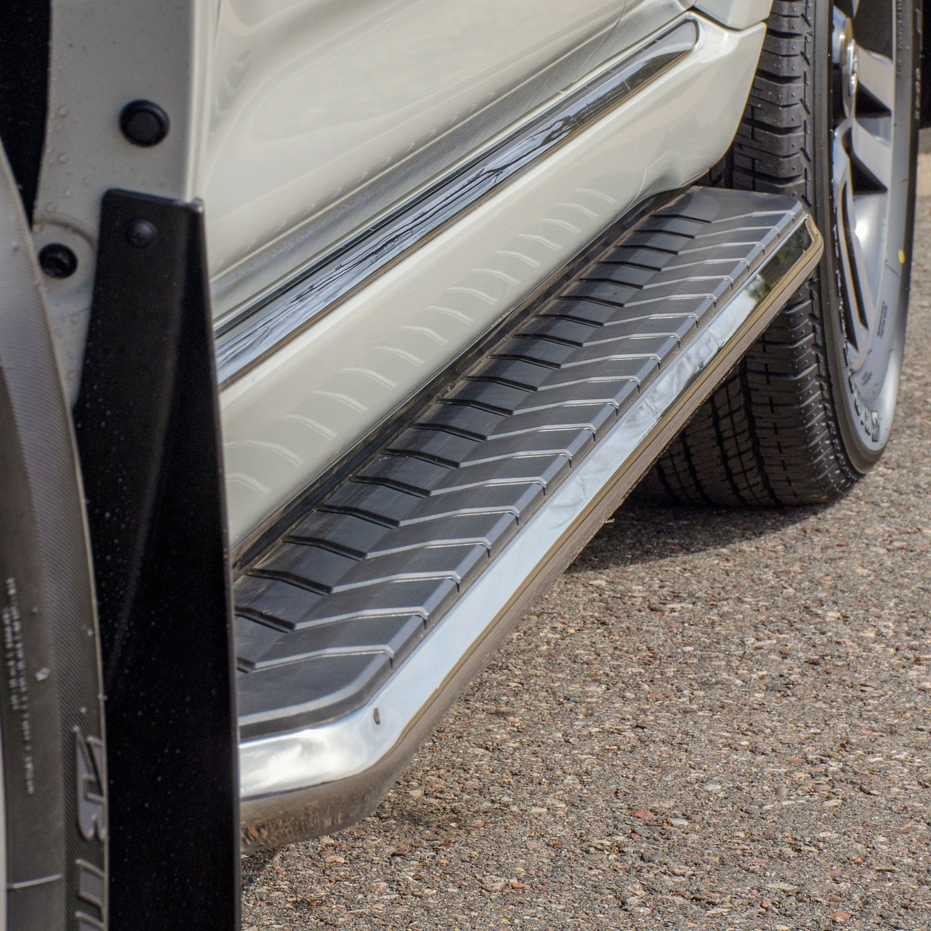 ARIES AeroTread 5" x 67" Polished Stainless Running Boards, 2014-2024 Toyota 4Runner