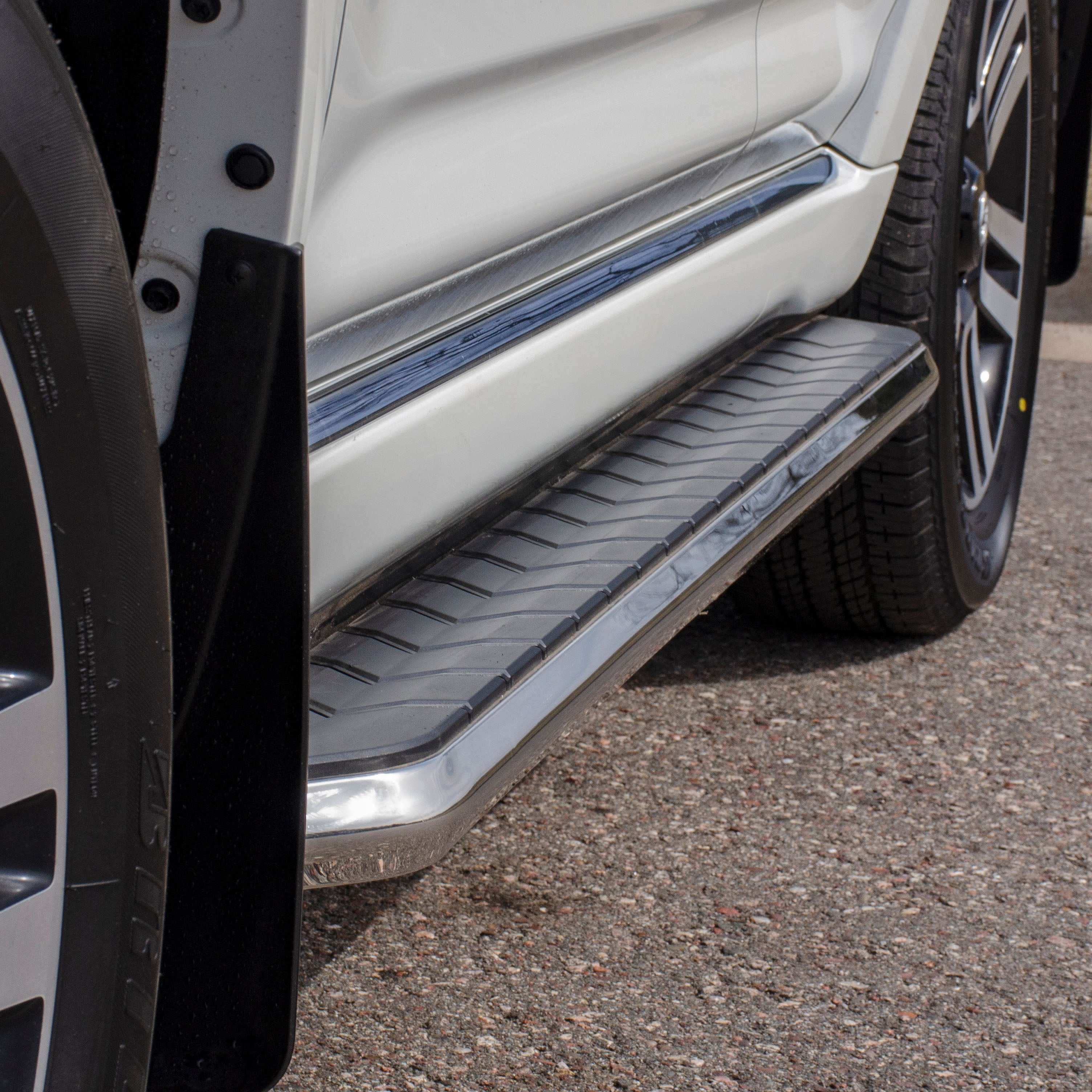 ARIES AeroTread 5" x 67" Polished Stainless Running Boards, 2014-2024 Toyota 4Runner