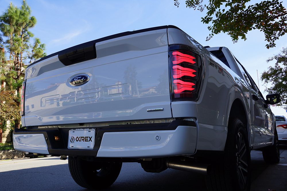 21-23 Ford F-150 / Raptor LUXX-Series LED Tail Lights Black-Red - Apollo Off-Road