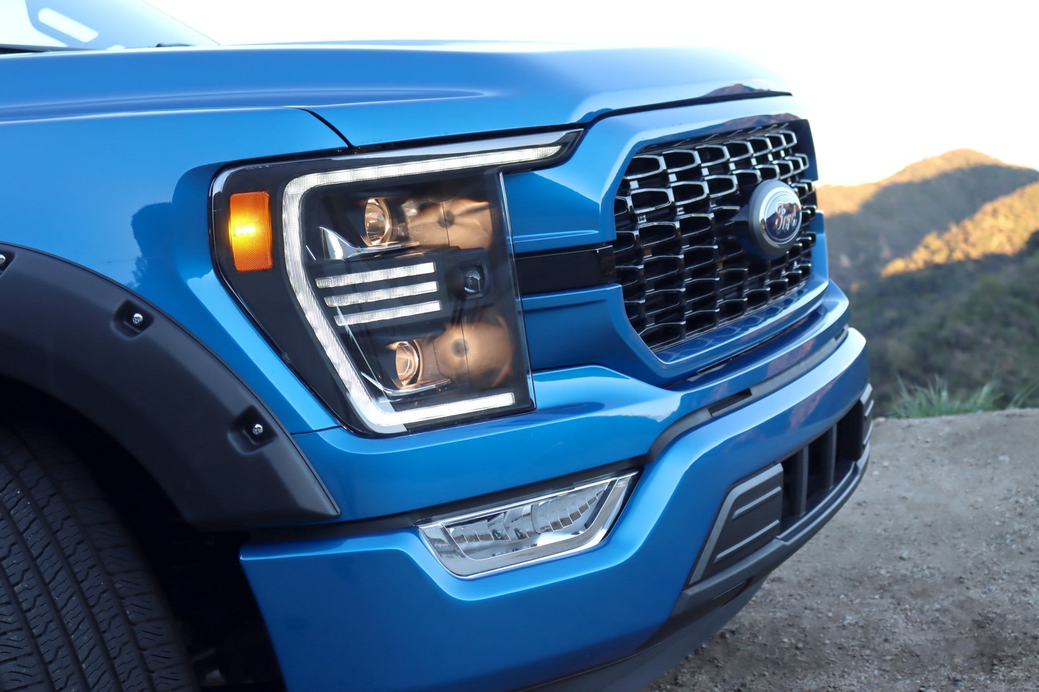 21-23 Ford F-150 PRO-Series Halogen Projector Headlights Black - Apollo Off-Road