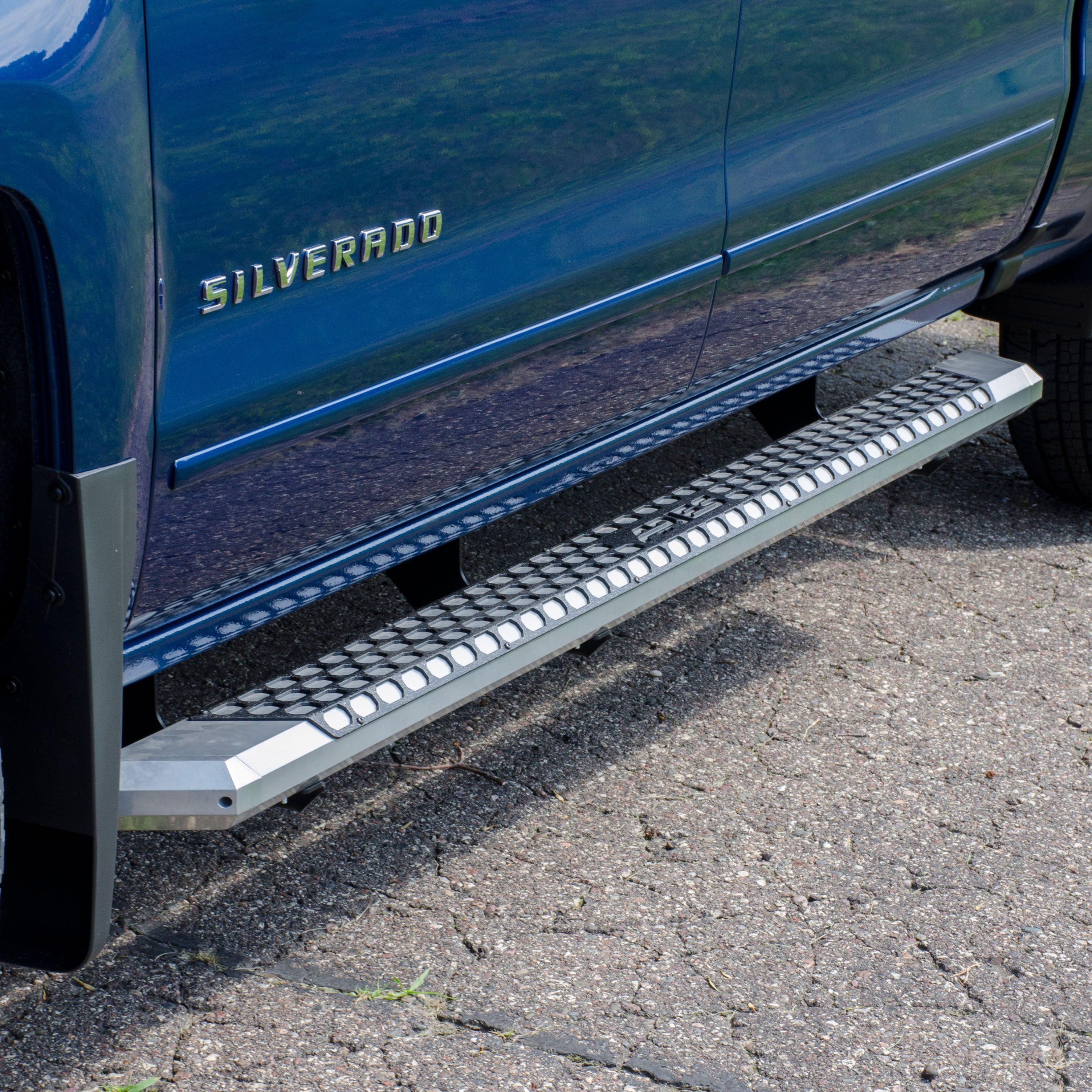 ARIES AdvantEDGE 5-1/2" x 91" Chrome Aluminum Side Bars, 2019-2026 Chevy/GMC Silverado/Sierra 1500, 2020-2026 Chevy/GMC Silverado/Sierra 2500HD/3500HD