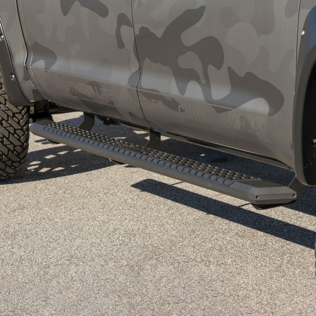 ARIES AdvantEDGE 5-1/2" x 85" Black Aluminum Side Bars, 2007-2021 Toyota Tundra