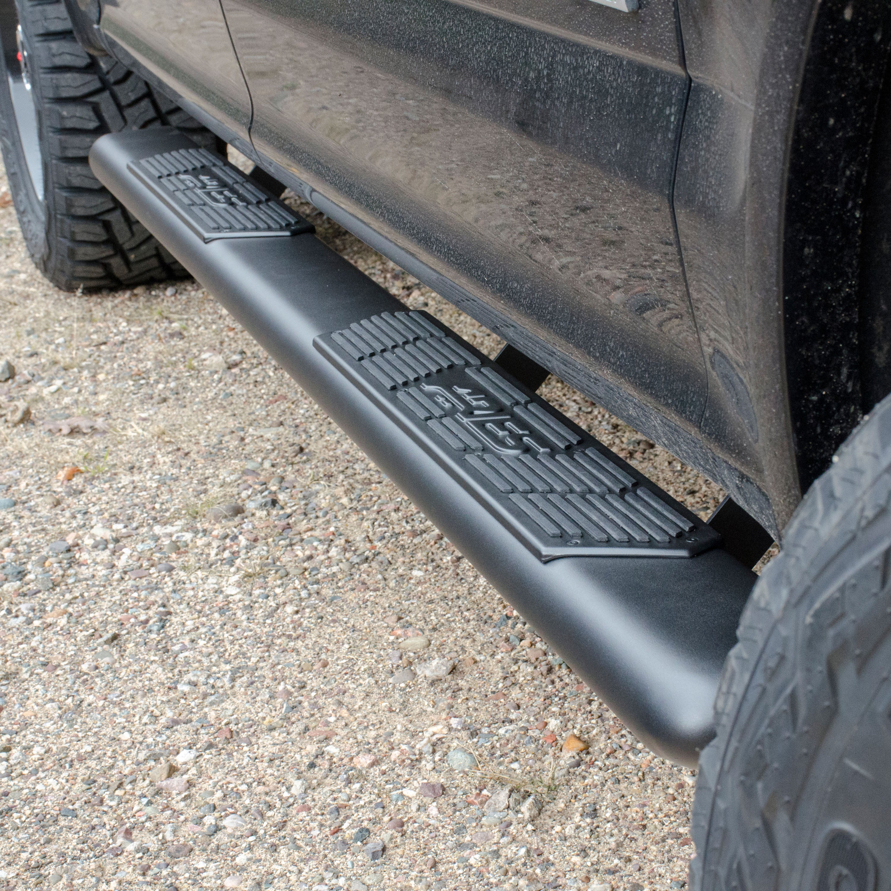 ARIES AscentStep 5-1/2" x 75" Black Steel Running Boards, 2009-2014 Ford F-150