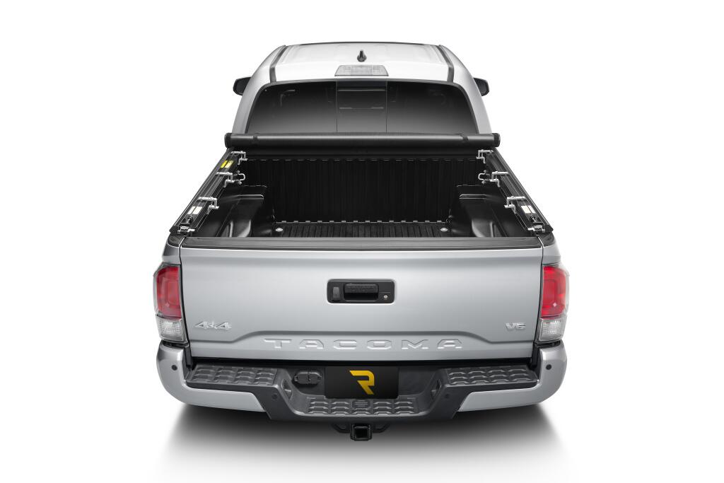 TruXport Tonneau Cover Black 2016-2023 Toyota Tacoma 6 Foot Bed Truxedo