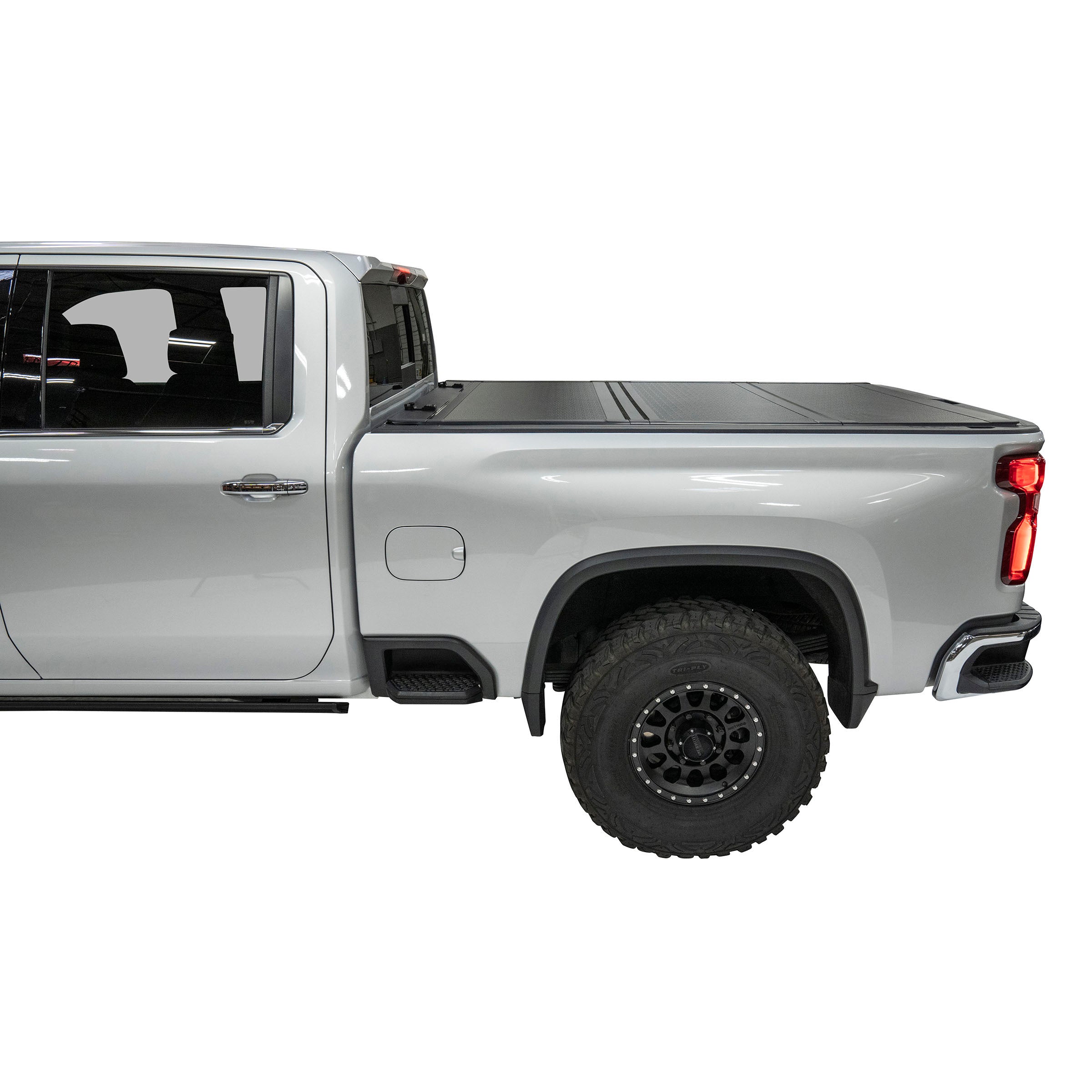 Bed Guard Folding Tonneau Cover 2020-2022 Silverado/Sierra 2500 HD Smittybilt