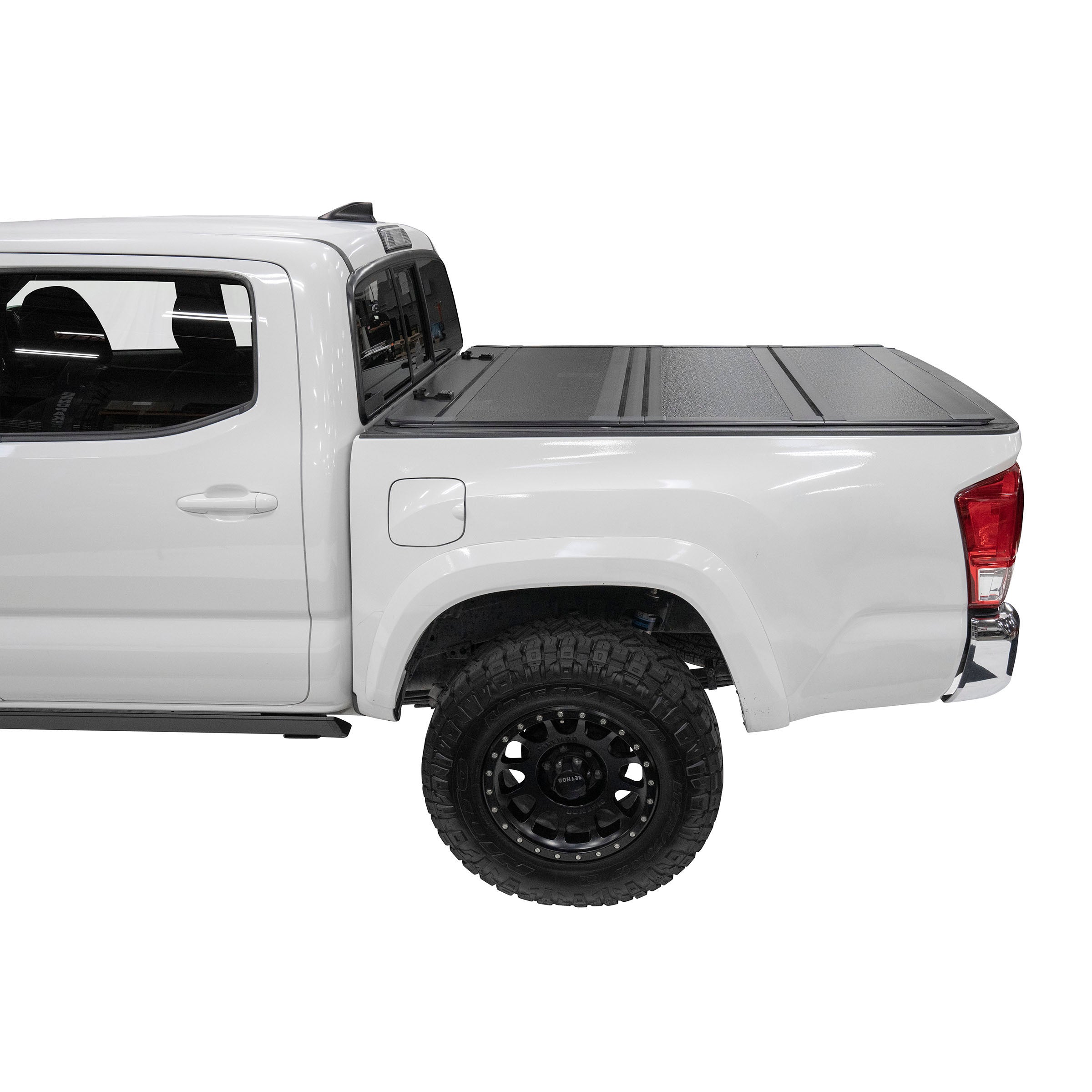 Bed Guard Folding Tonneau Cover 2016-2022 Toyota Tacoma Smittybilt