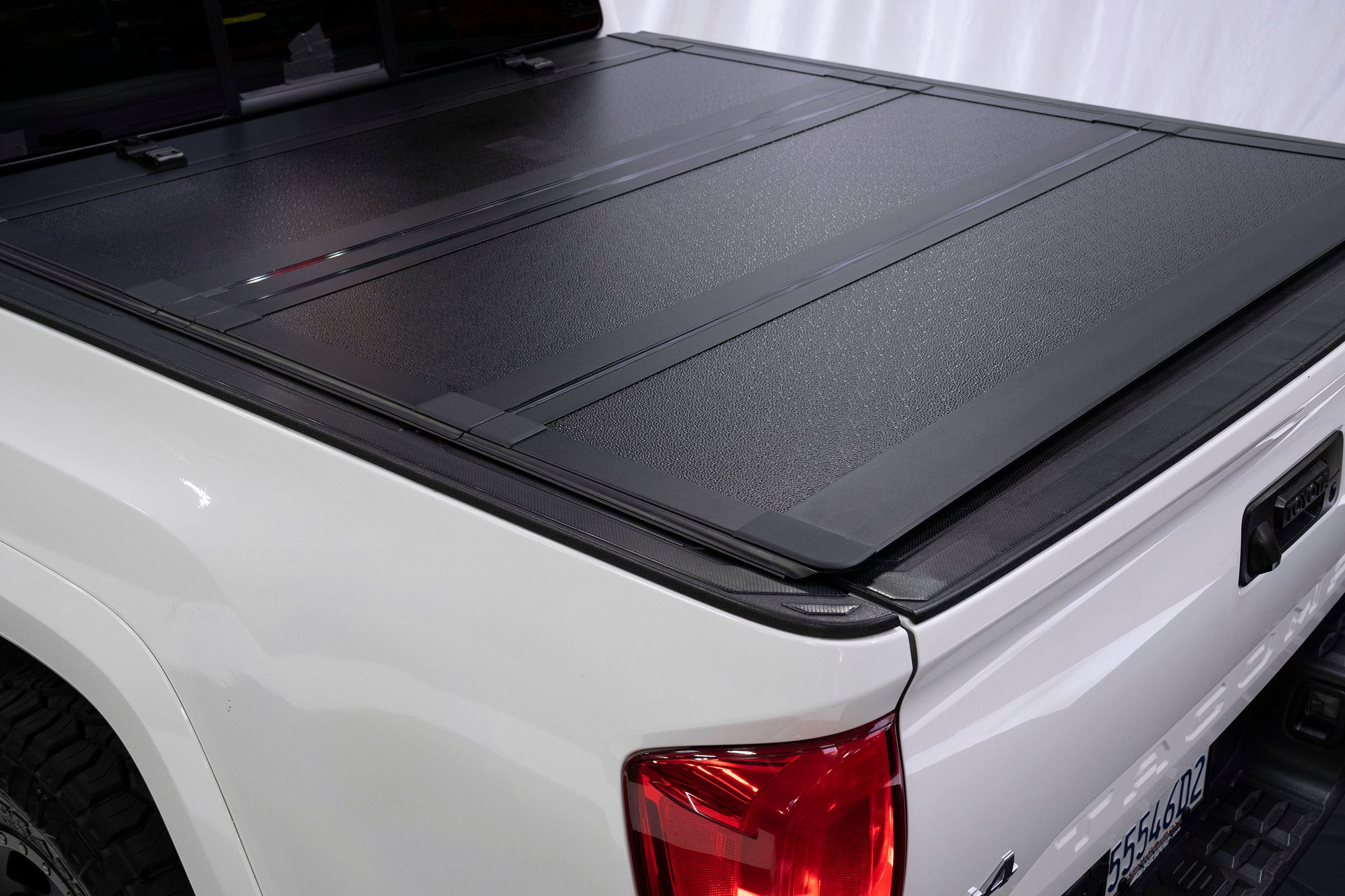 Bed Guard Folding Tonneau Cover 2016-2022 Toyota Tacoma Smittybilt